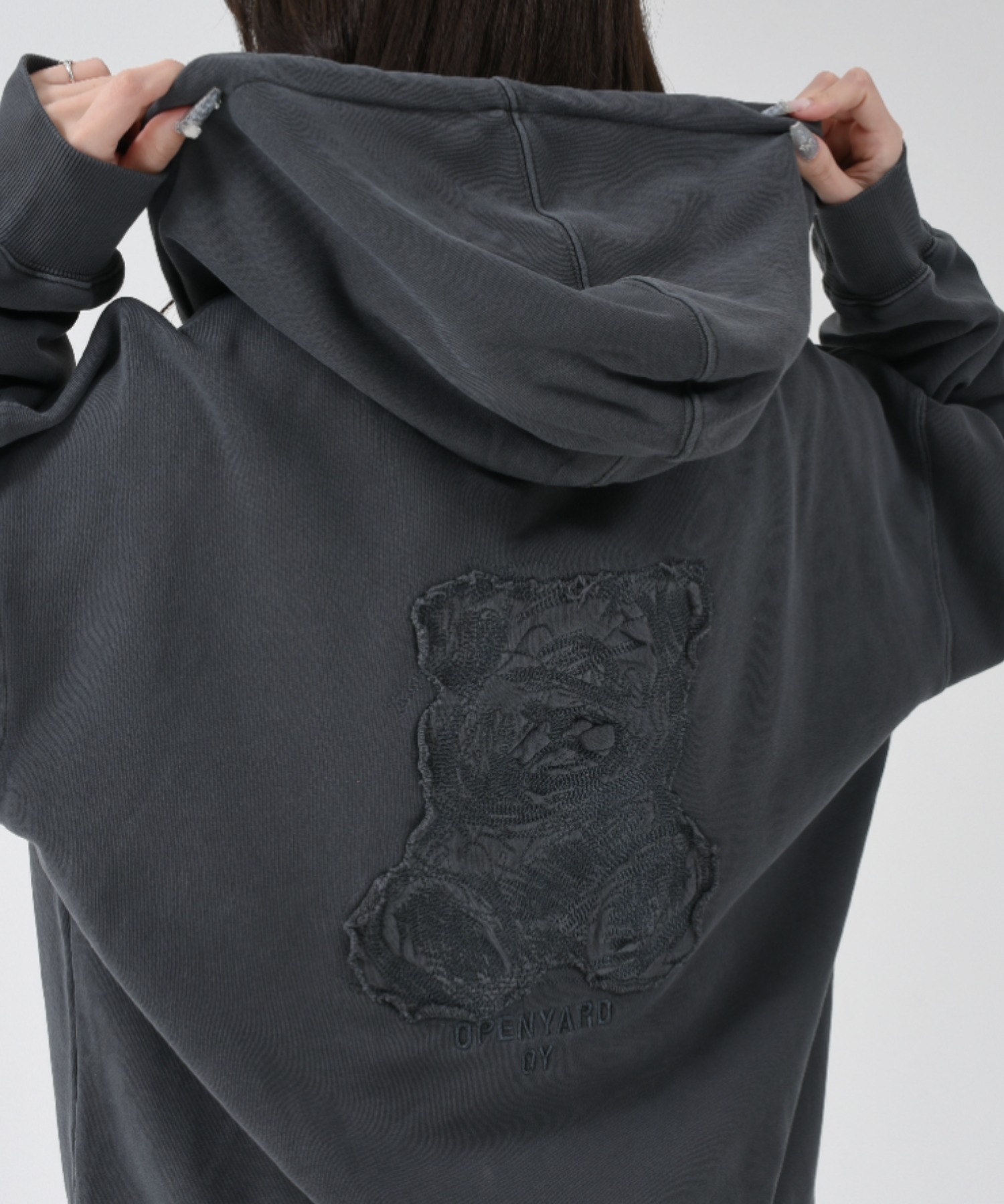 OY/オーワイ』 PIGMENT EMBROIDERED SKETCH DOLLY HOODIE ZIP UP