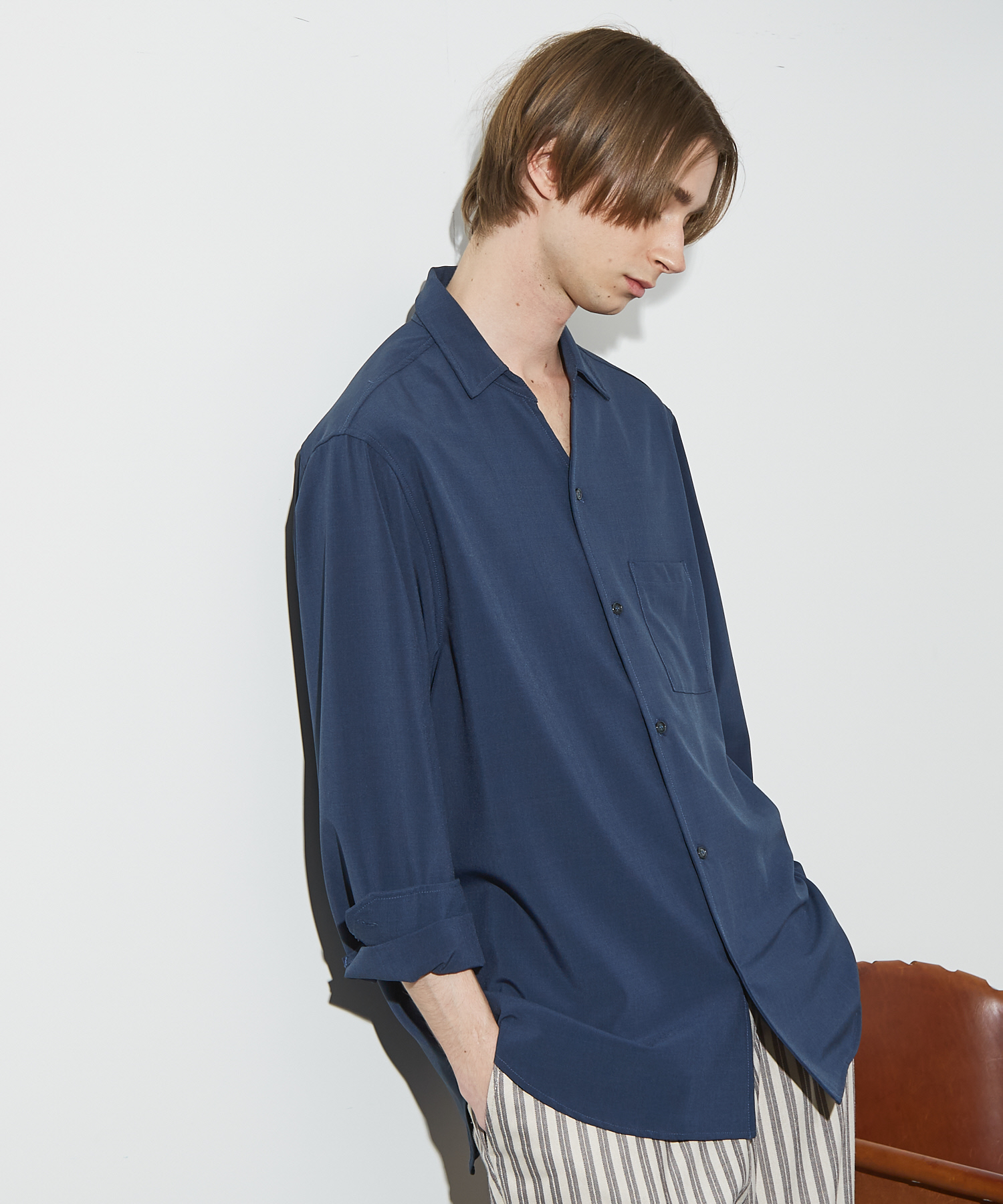 V‑neck Skipper Shirt — футболка‑скиппер / егерькеа / стрейч