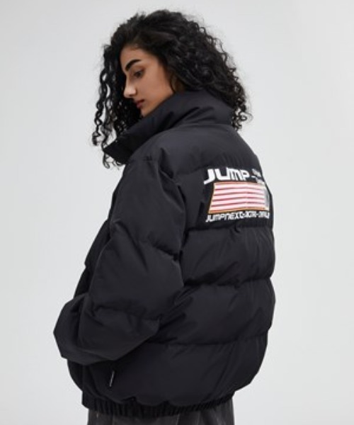 A'GEM/9 × .kom『JUMPNEXT／ジャンプネクスト』ロゴ中綿ジャケット