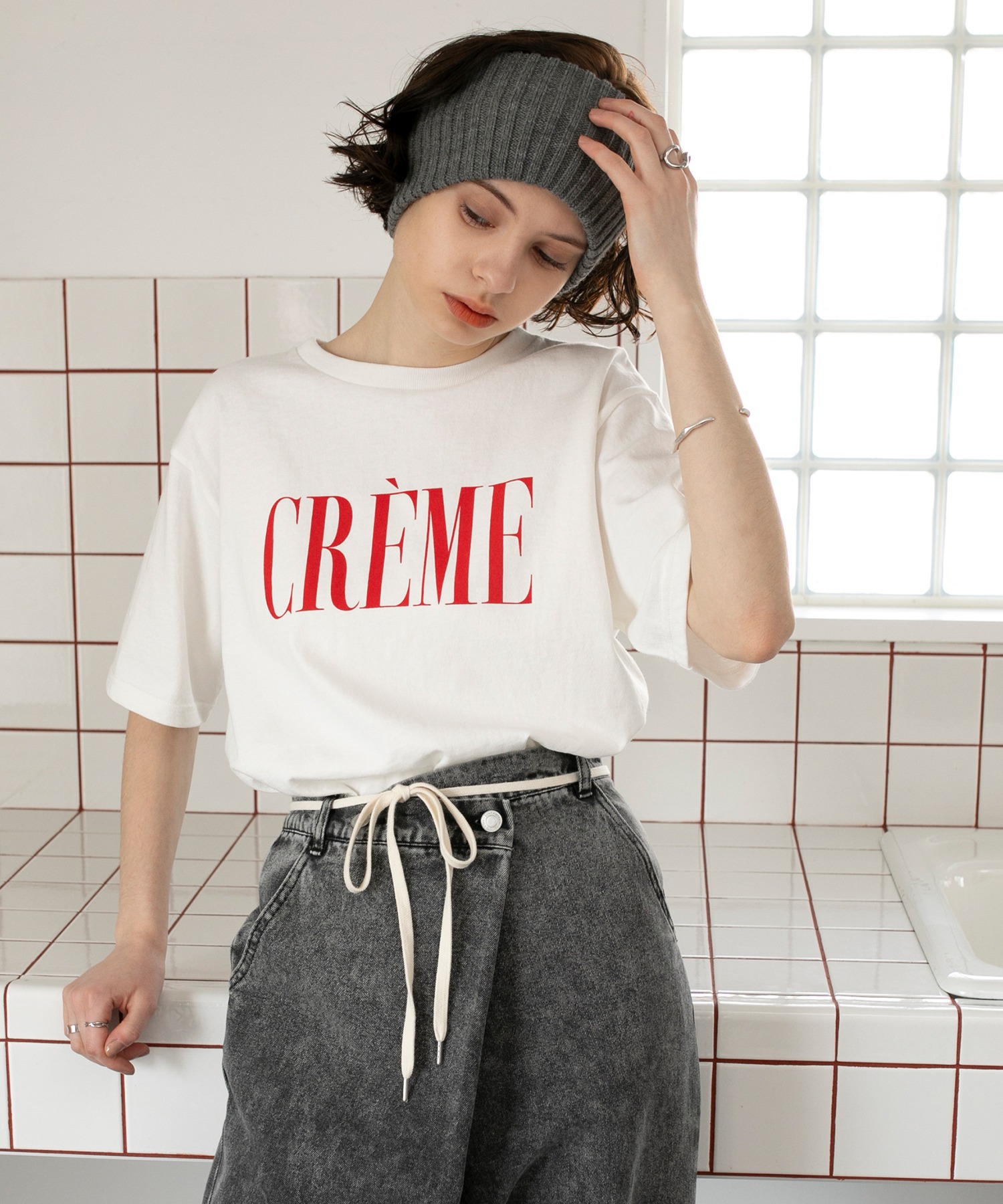 【関税込】 レタリング ロゴ 半袖 Tシャツ - ブラック forksy.】レタリングロゴプリント 半袖Tシャツ forksy.│MONO