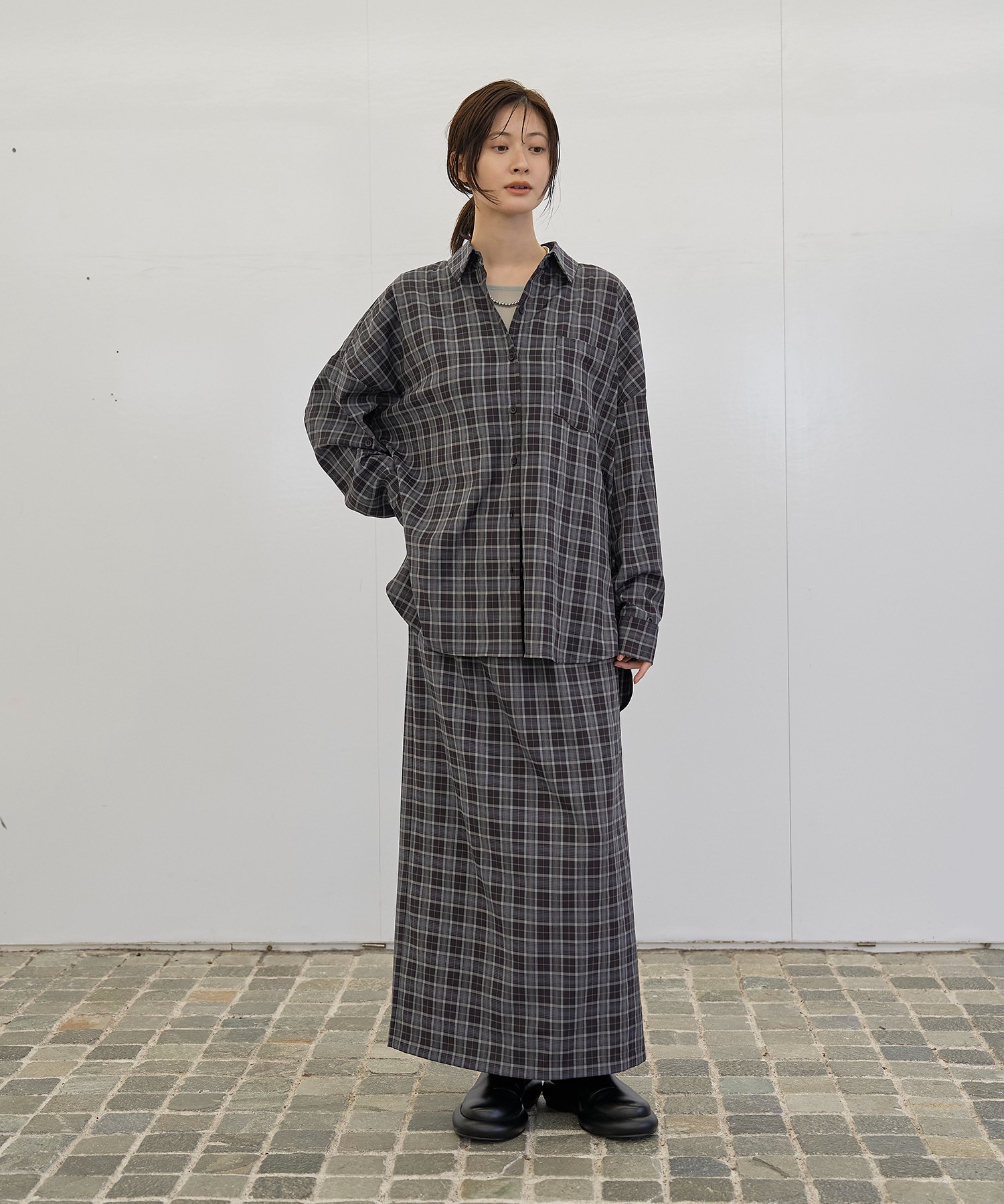 model：H166 着用サイズ：F