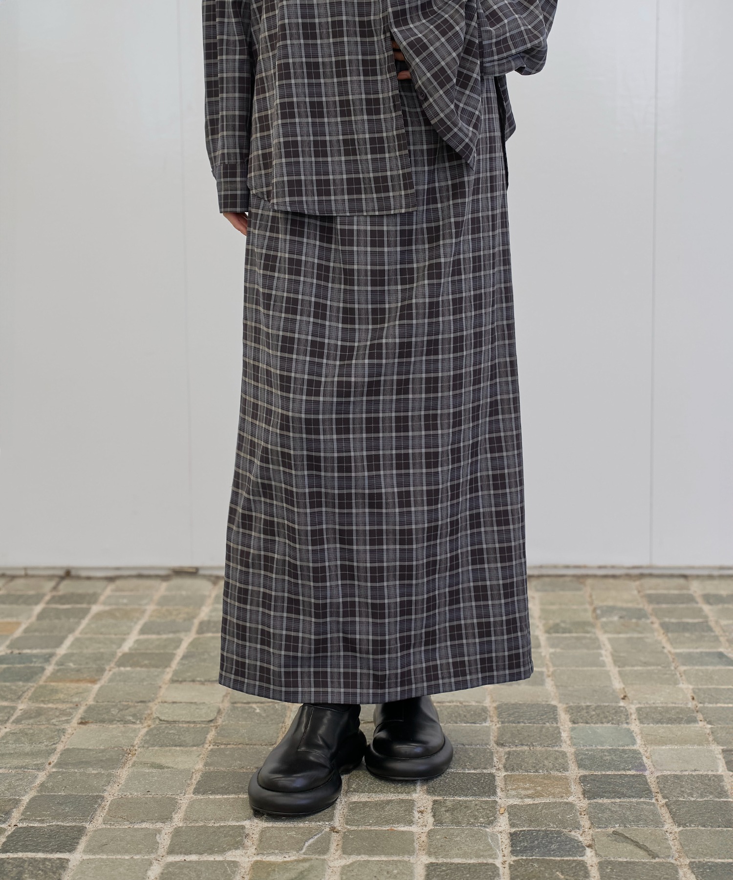model：H166 着用サイズ：F