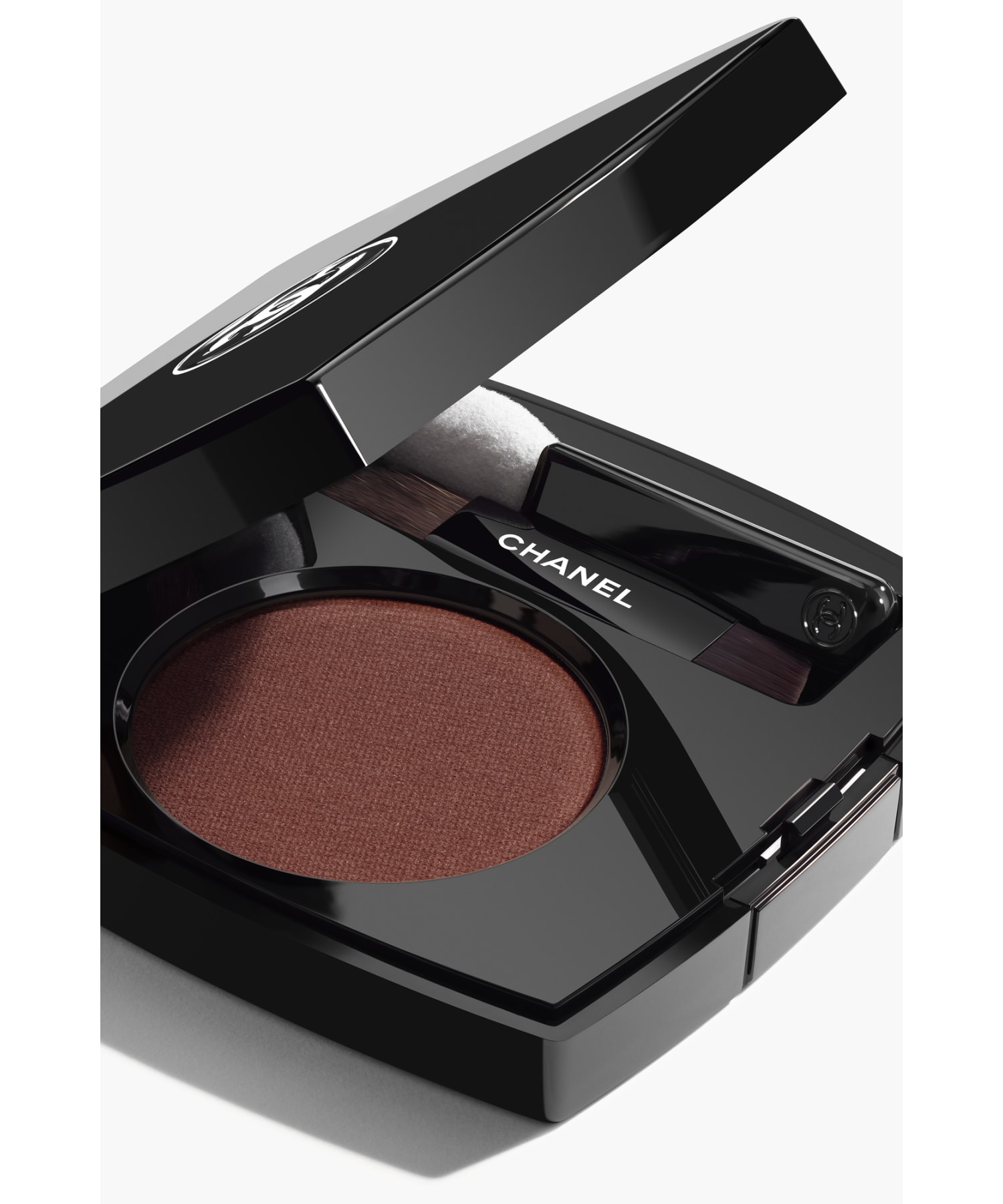 オンブル エサンシエル ロングラスティング アイシャドウ（マルチ