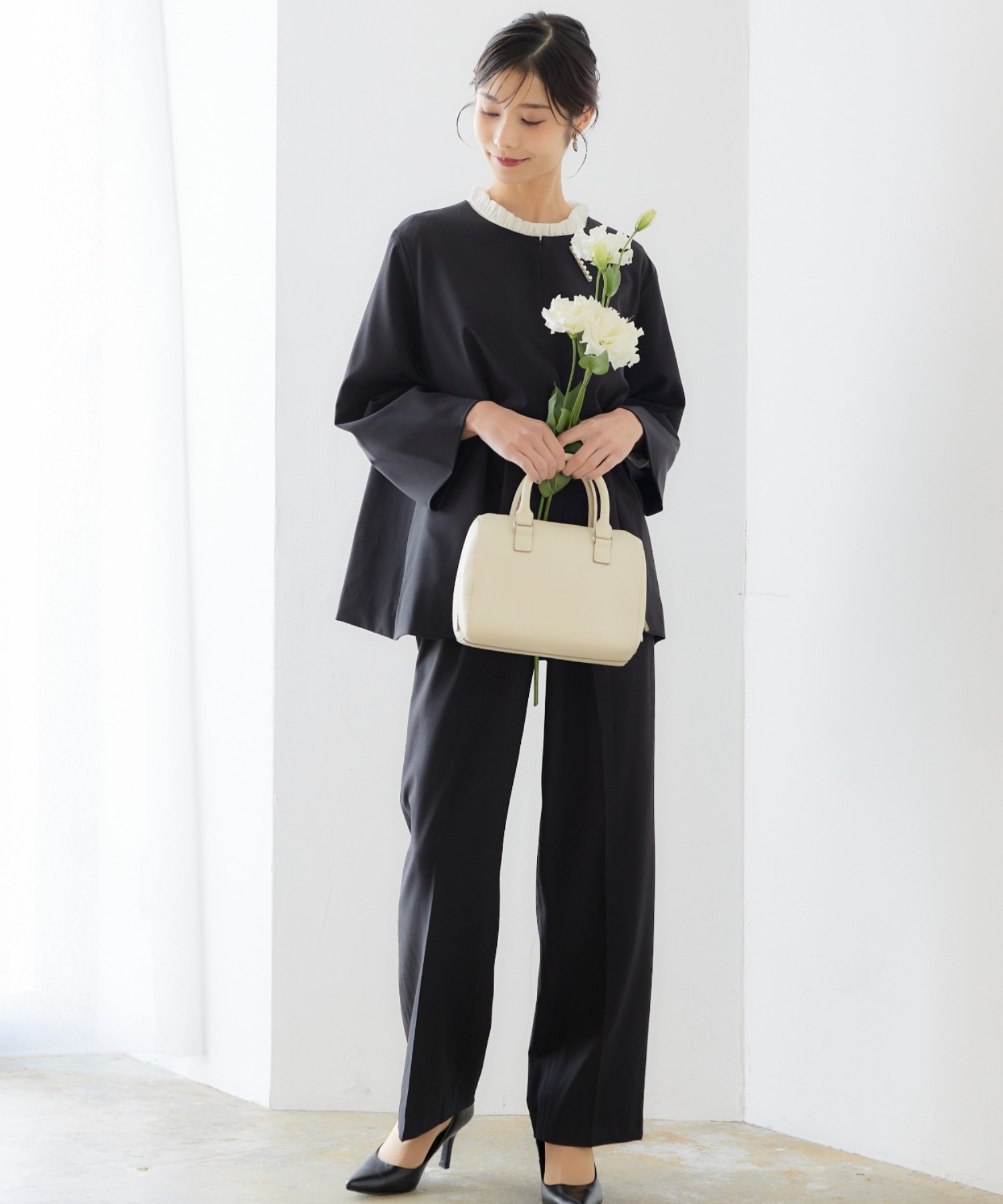 model:166cm　着用サイズ：M/ストレートパンツ　着用カラー：ブラック