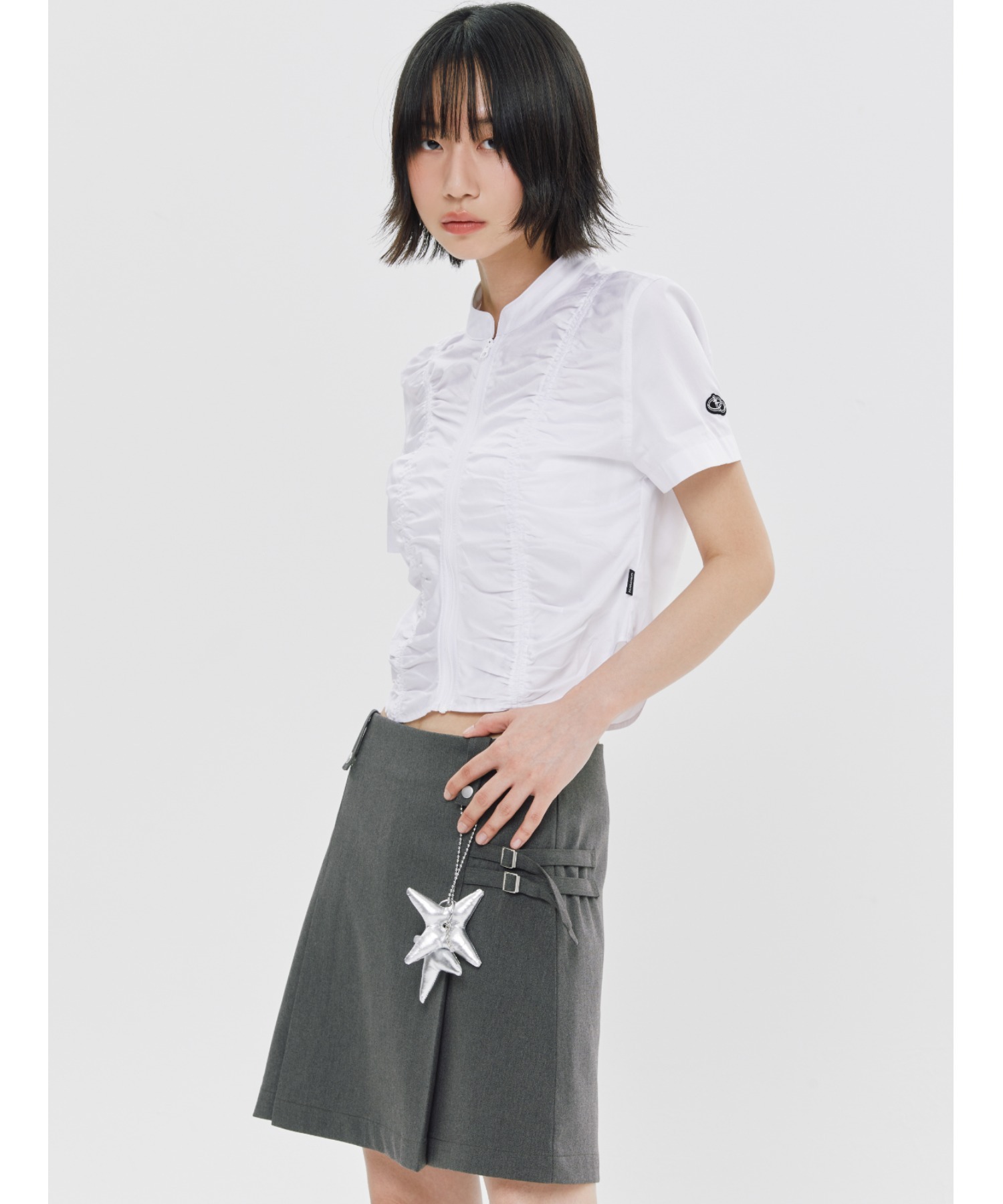 [ROMANTIC CROWN]★24FW★韓国人気★SPORTY HALF ZIP UP A'GEM/9 × .kom 『ROMANTIC CROWN/ロマンティック クラウン