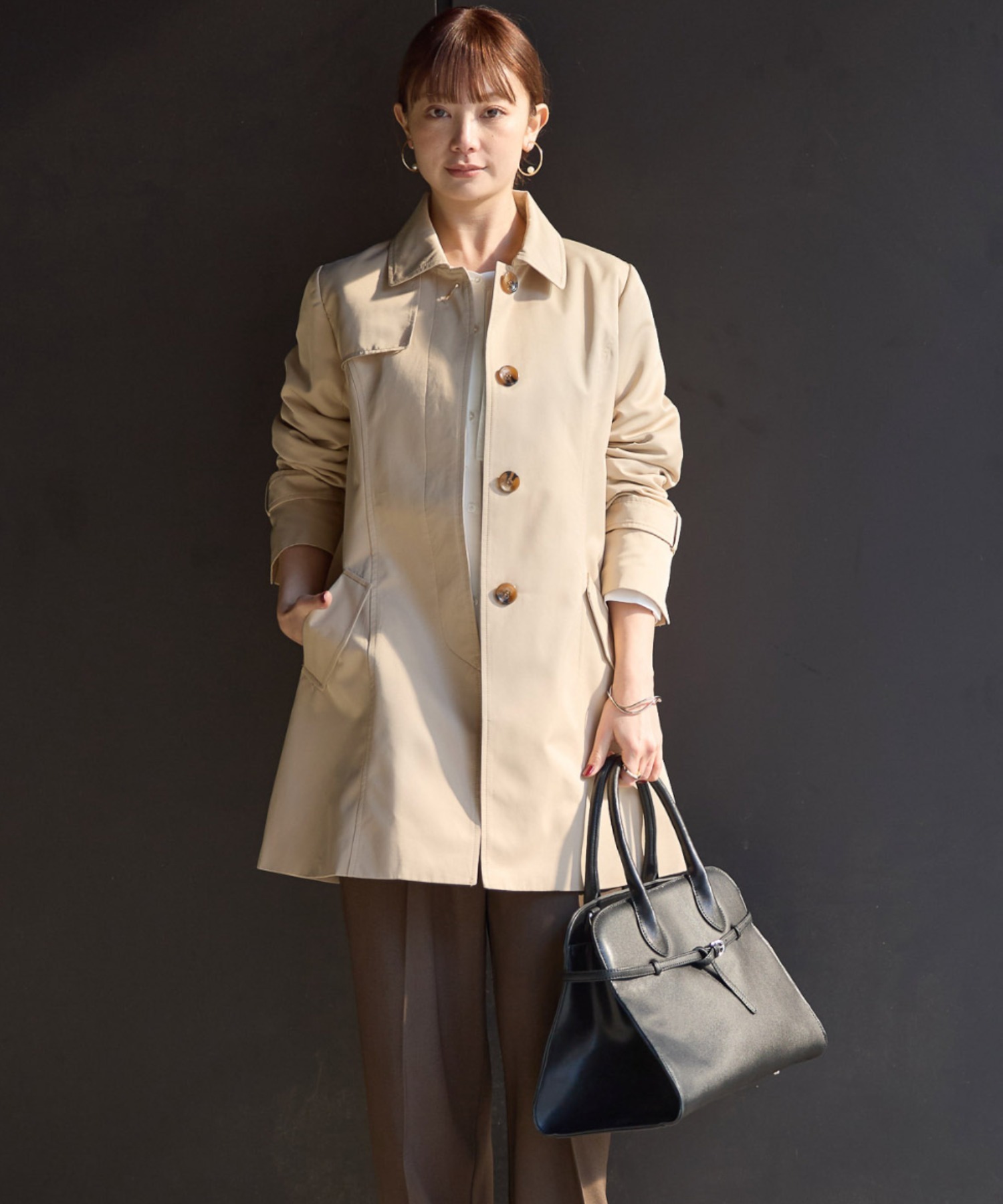 model:166cm　着用サイズ：M　着用カラー：ライトベージュ