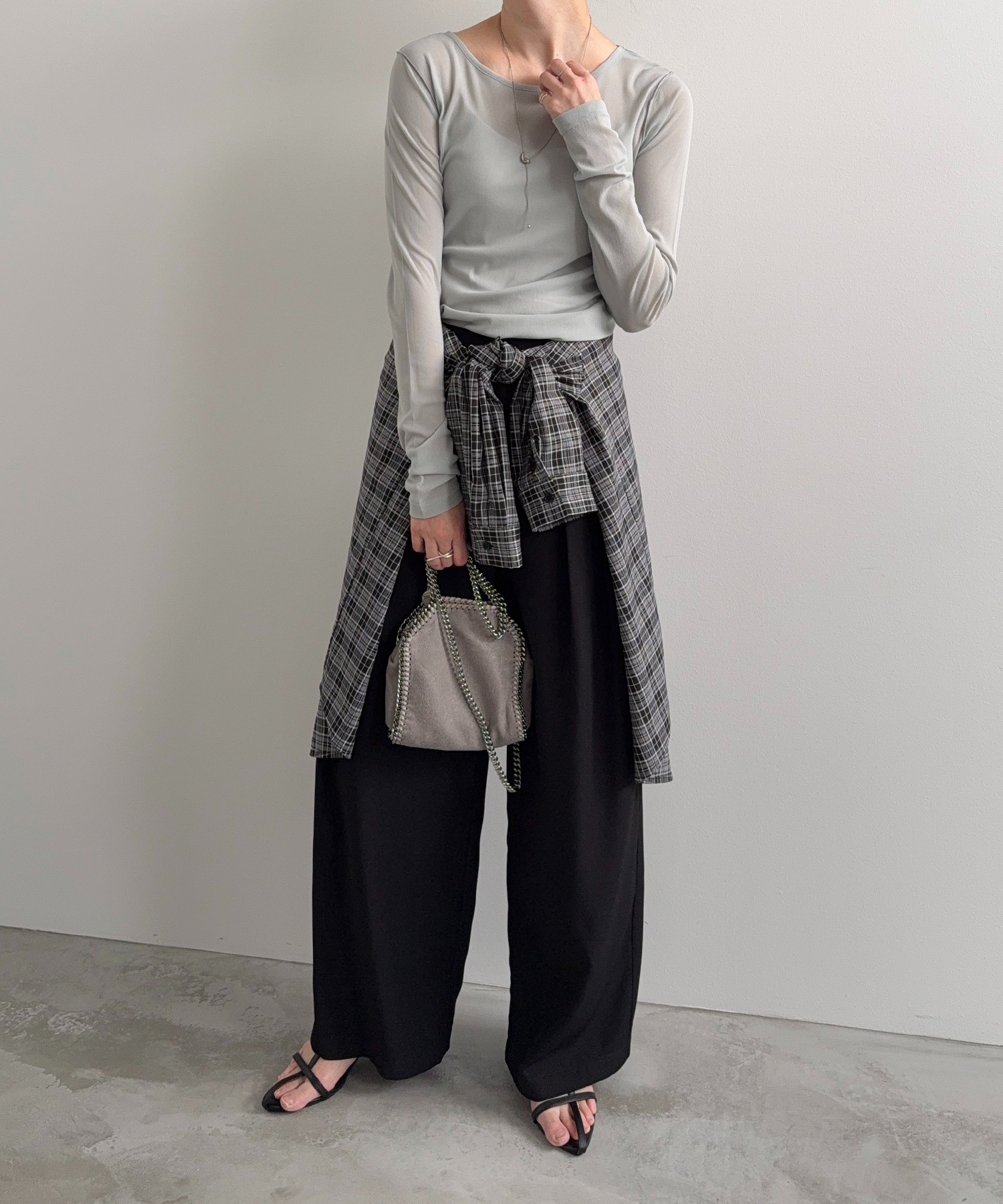 model：H166　着用サイズ：F