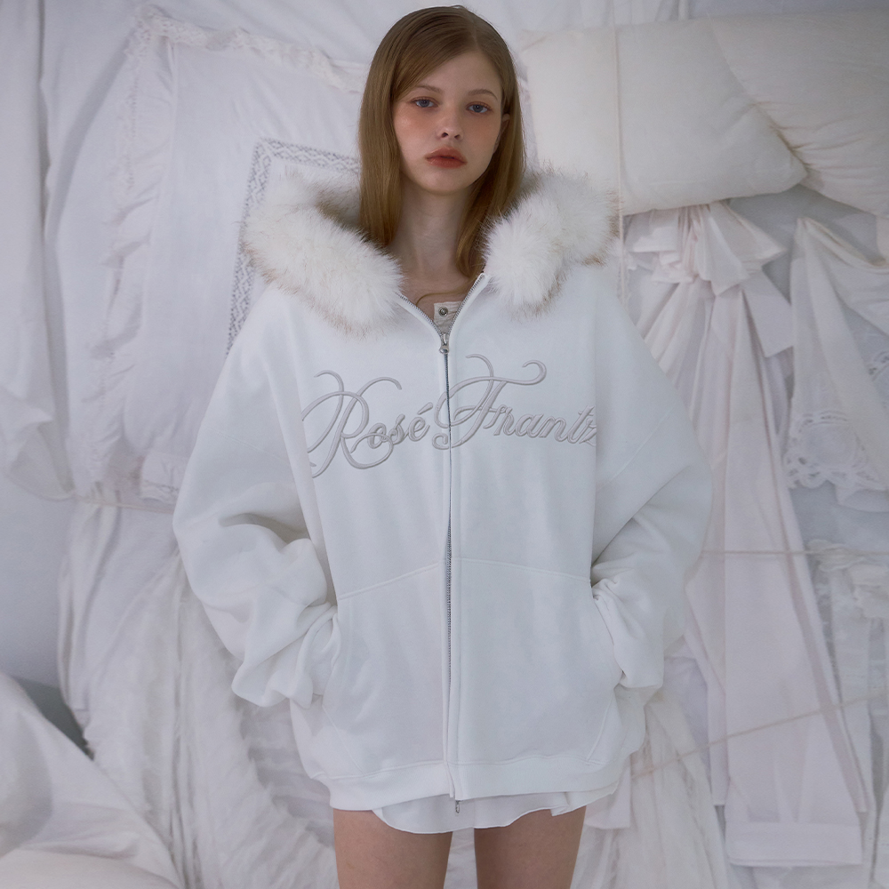 Fur Overfit Lettering Hood Zip-up — овечья плюшевая оверсайз худи с надписью, цвет ivory