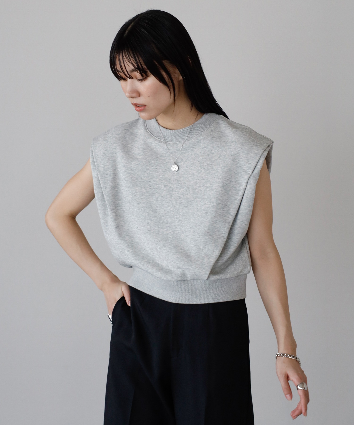 model：H167 着用サイズ：FREE