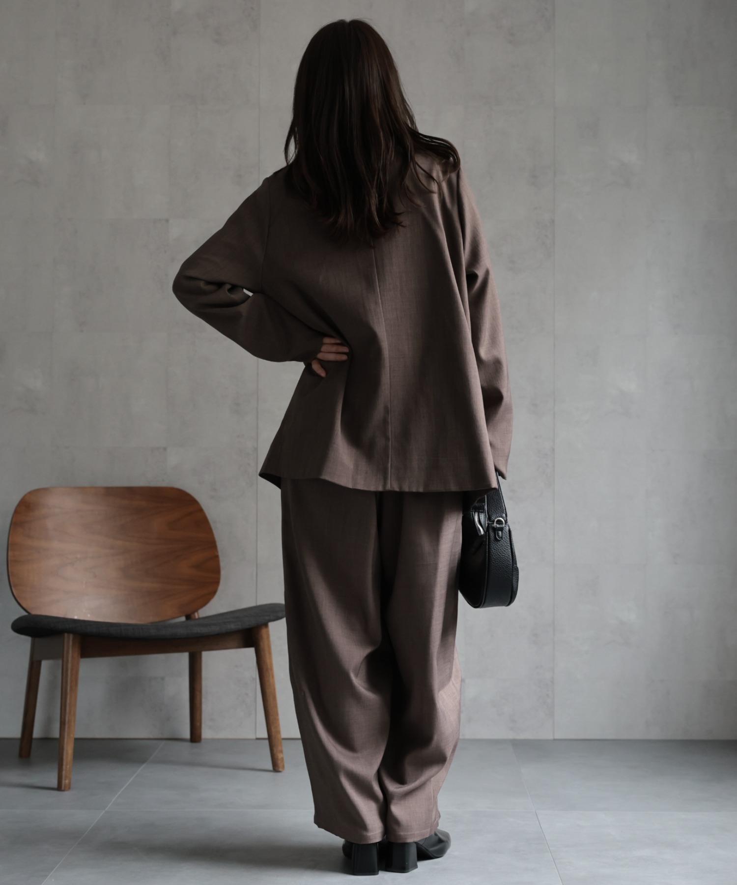 model：156cm 着用サイズ：MEDIUM