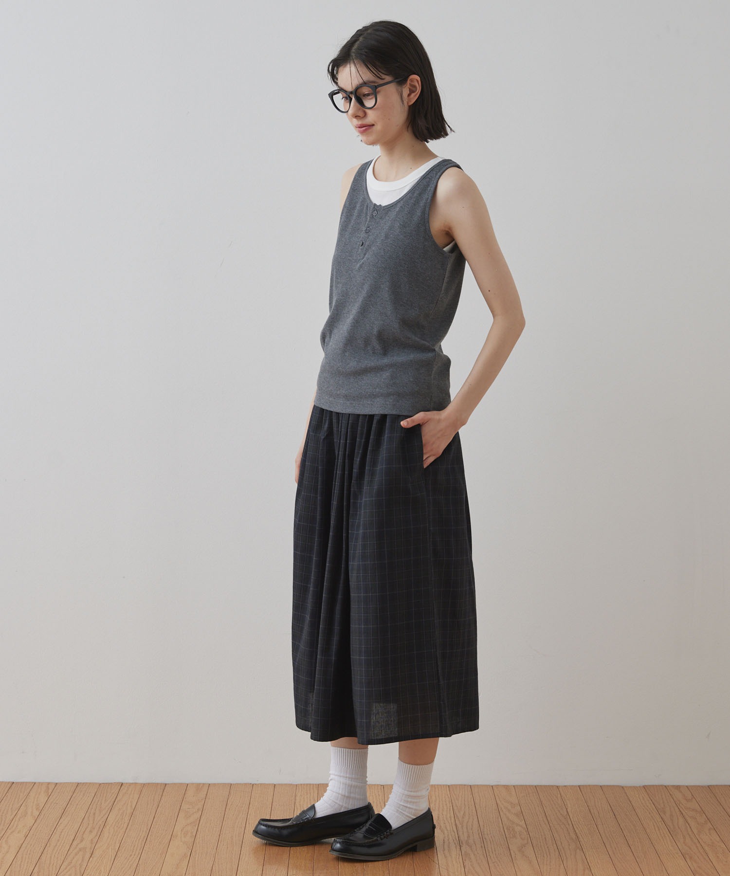 Monoha ダークグレー ティアードフレアスカート シワ加工ティアードフレアスカート(ロング・マキシ丈スカート