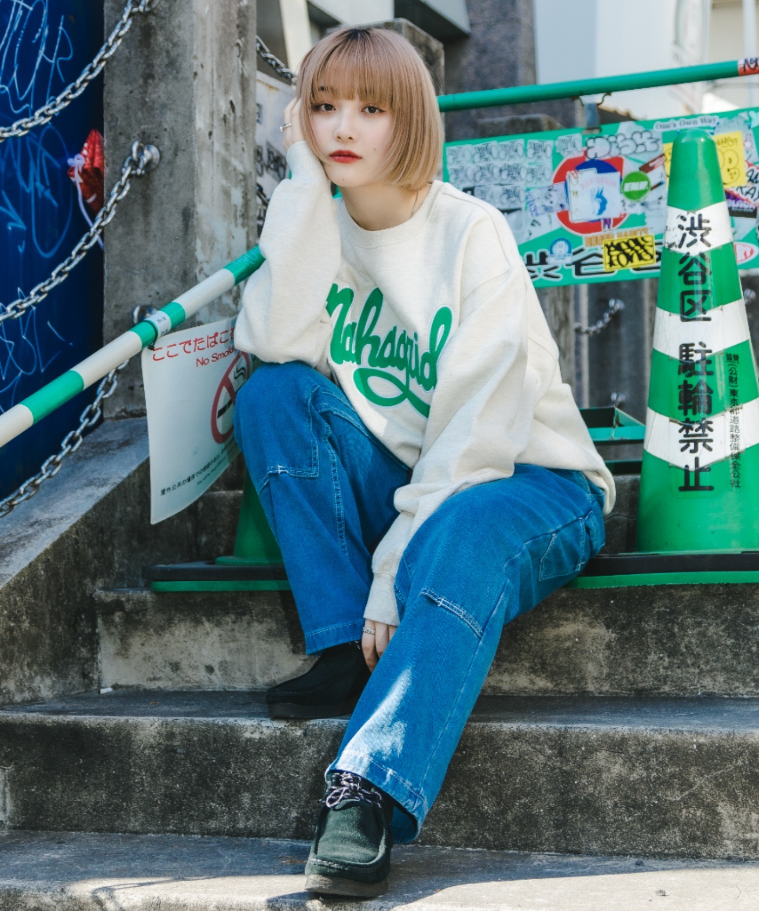 mahagrid/マハグリッド』CURVED LOGO SWEATSHIRT/カーブロゴスウェット 