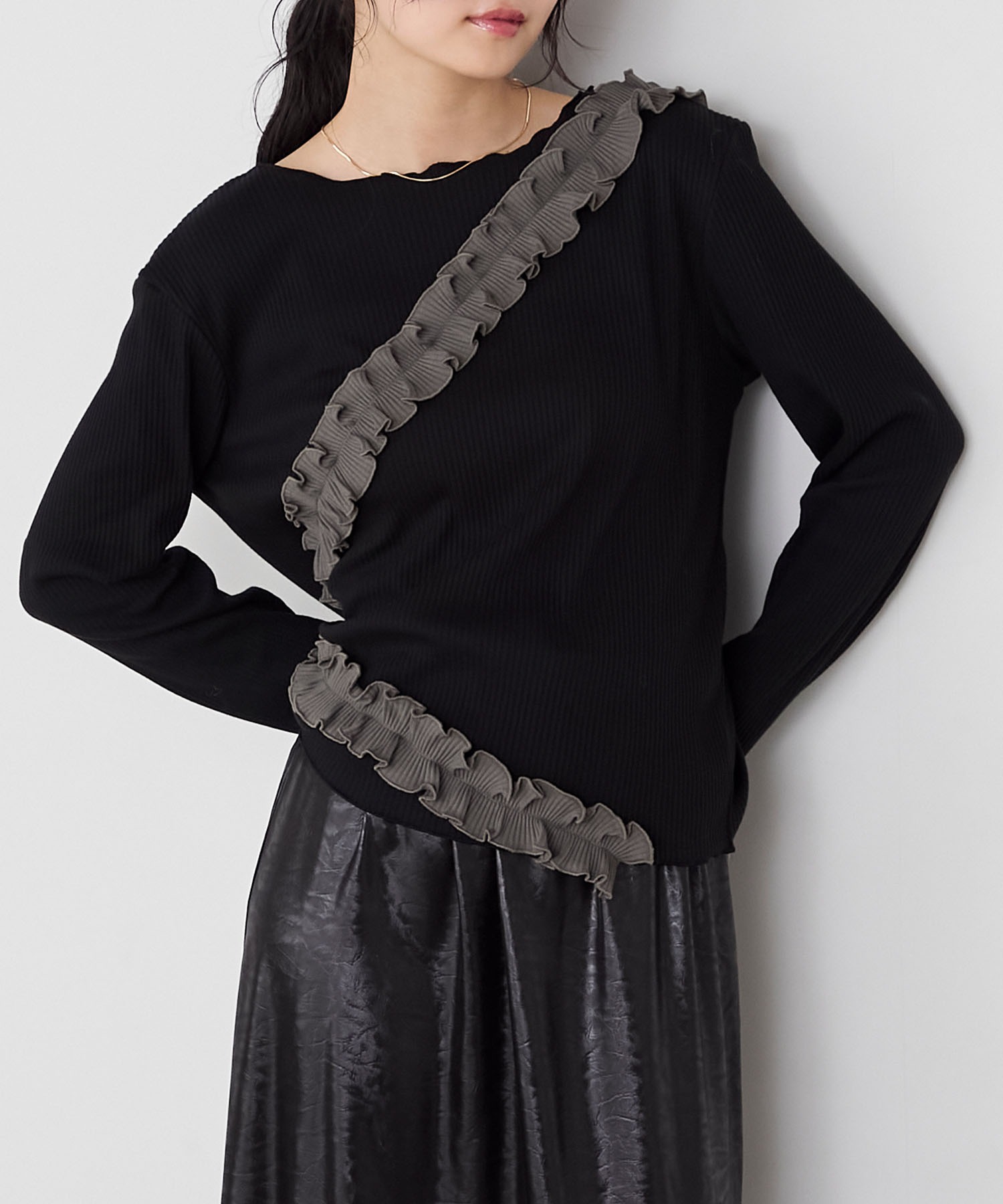 【forksy.】フリルデザインメローリブ長袖トップス