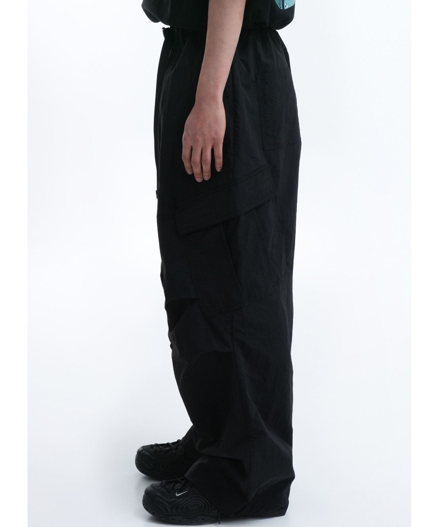 OY/オーワイ』 NYLON CARGO PANTS/ナイロン カーゴパンツ OY│A'GEM/9×.KOM【公式】｜韓国・ストリートブランド通販サイト  エージェムナイン ドットケーオーエム