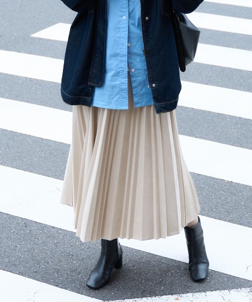 アイボリー