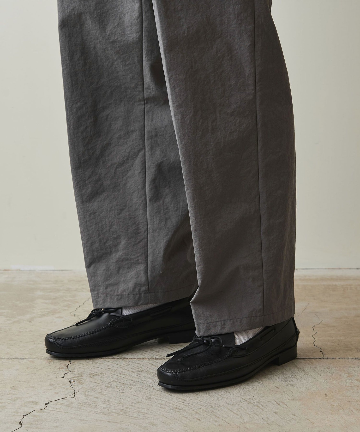 Steven Alan＞ ナイロン オックス アウト ワンプリーツ スラックス