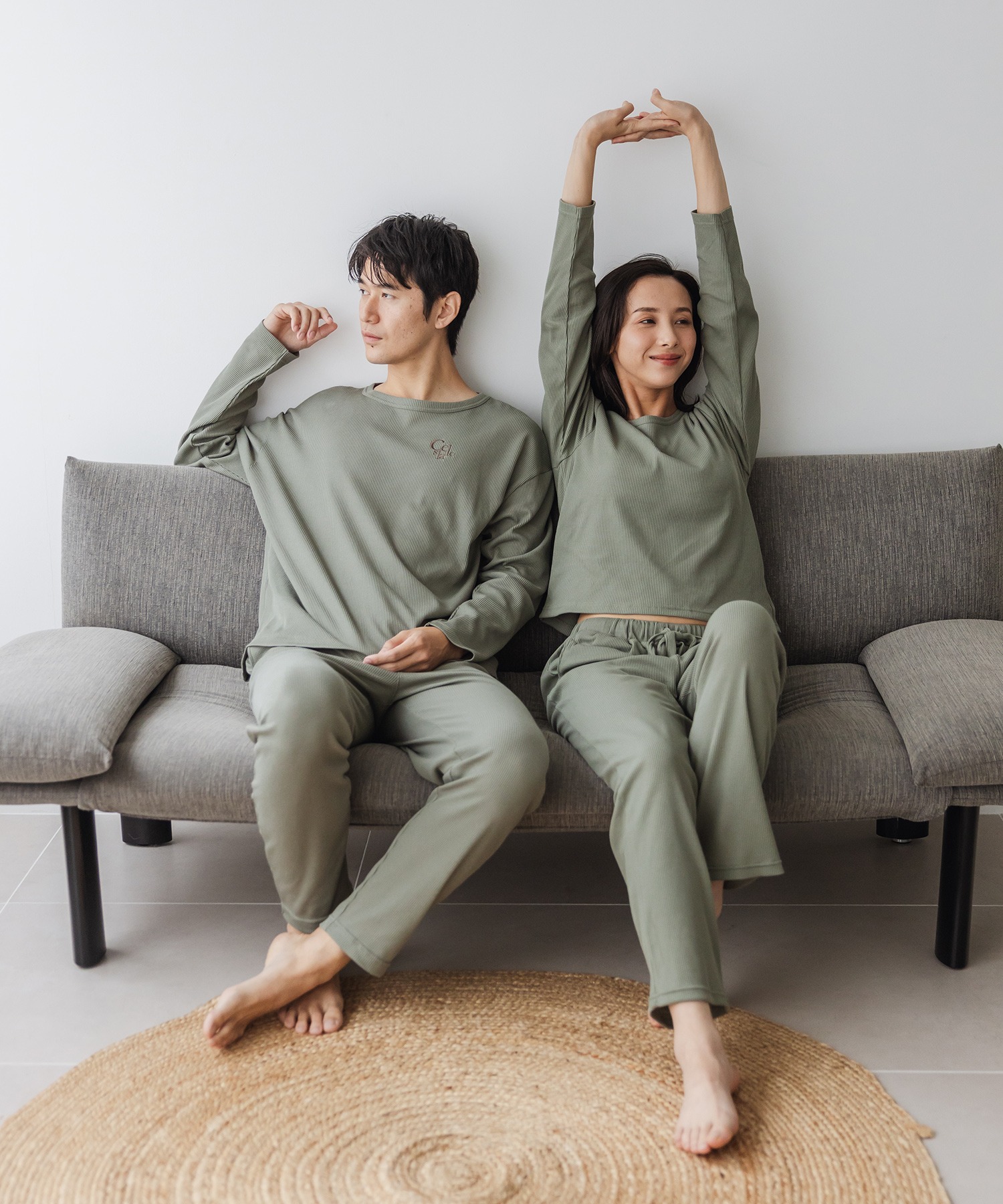 model：H185 着用サイズ：MEN’S / model：H157 着用サイズ：WOMEN’S