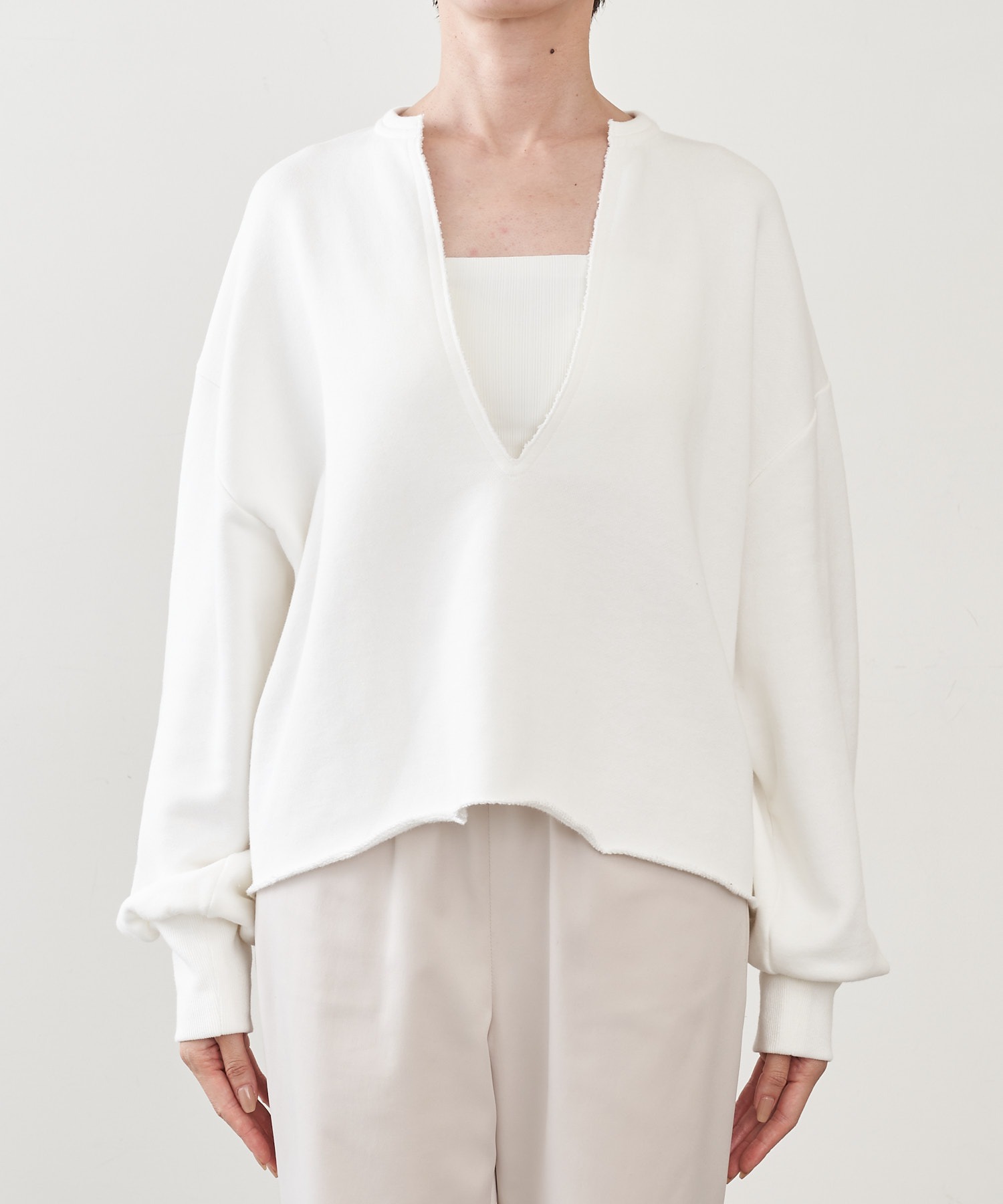 スウェットVネックプルオーバー２