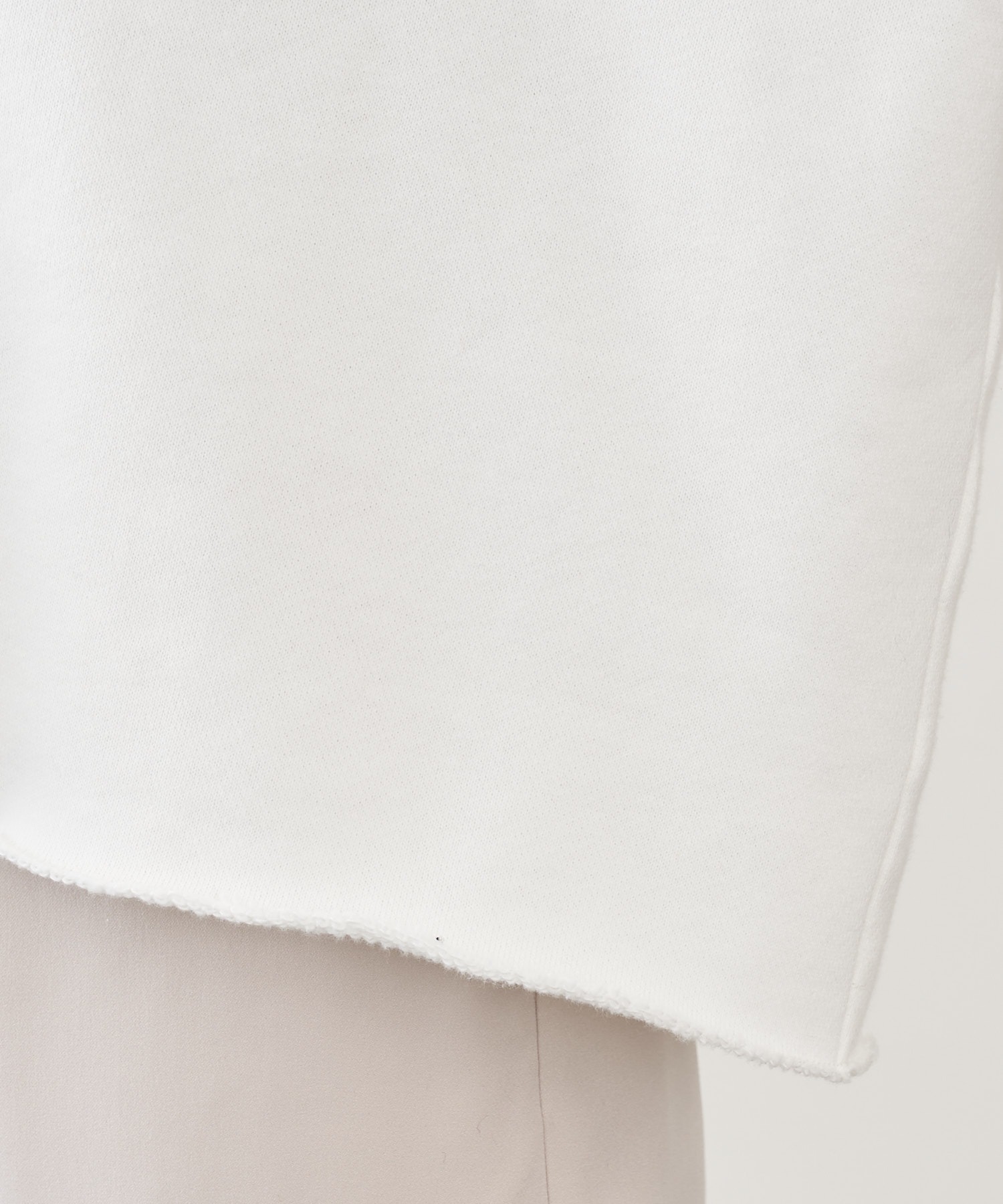 スウェットVネックプルオーバー２