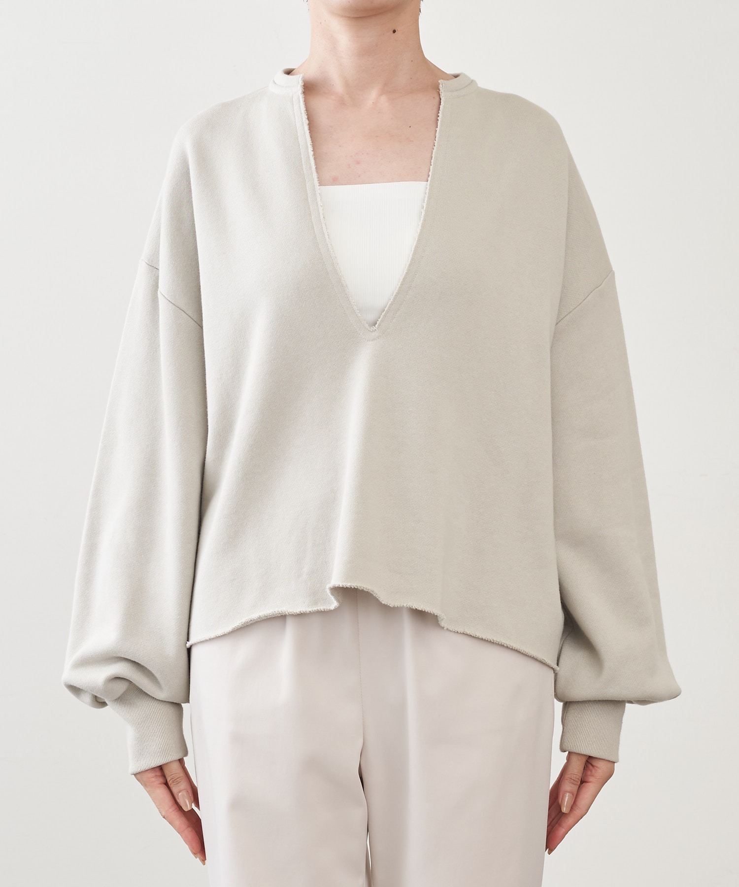 スウェットVネックプルオーバー２