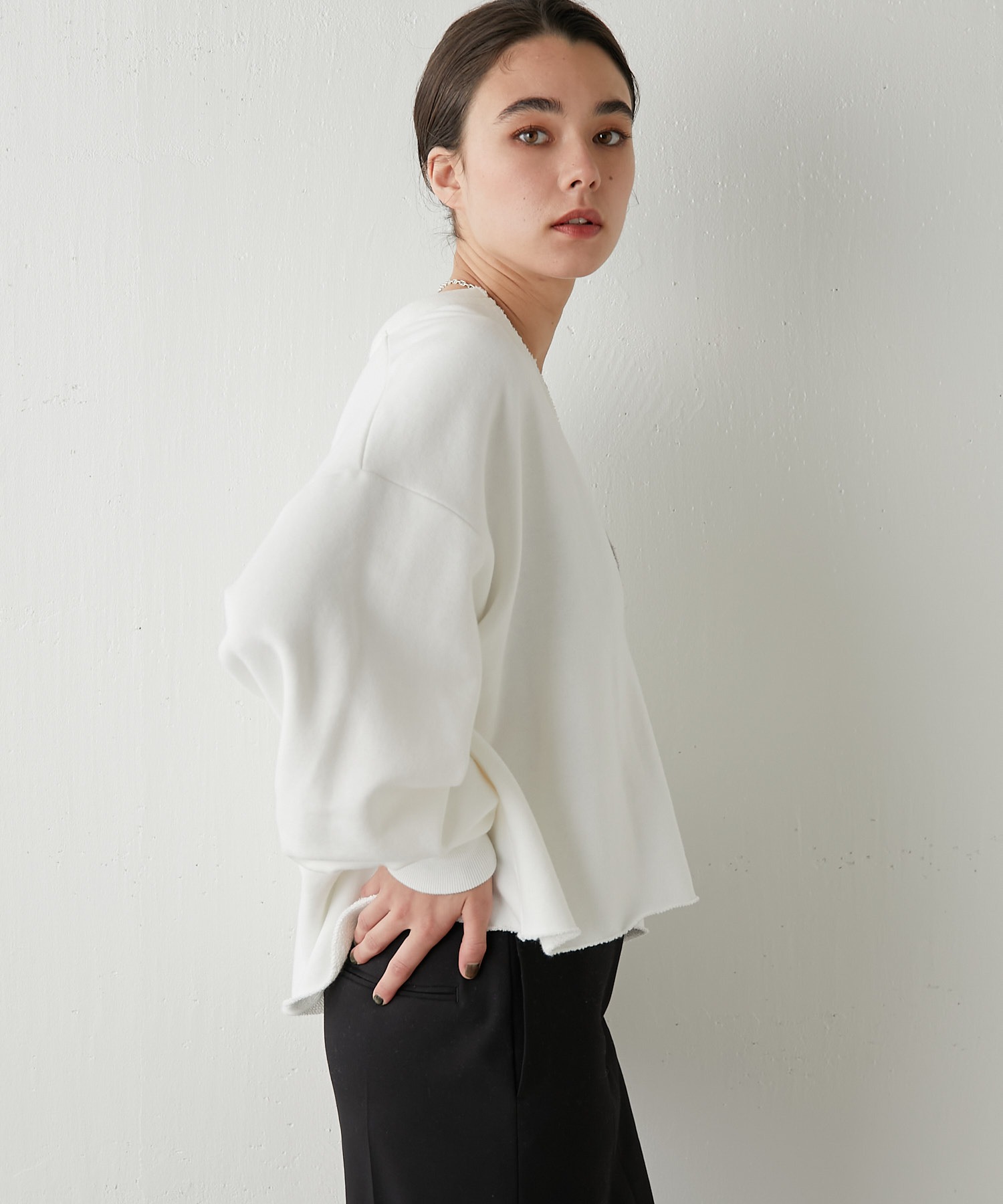 スウェットVネックプルオーバー２