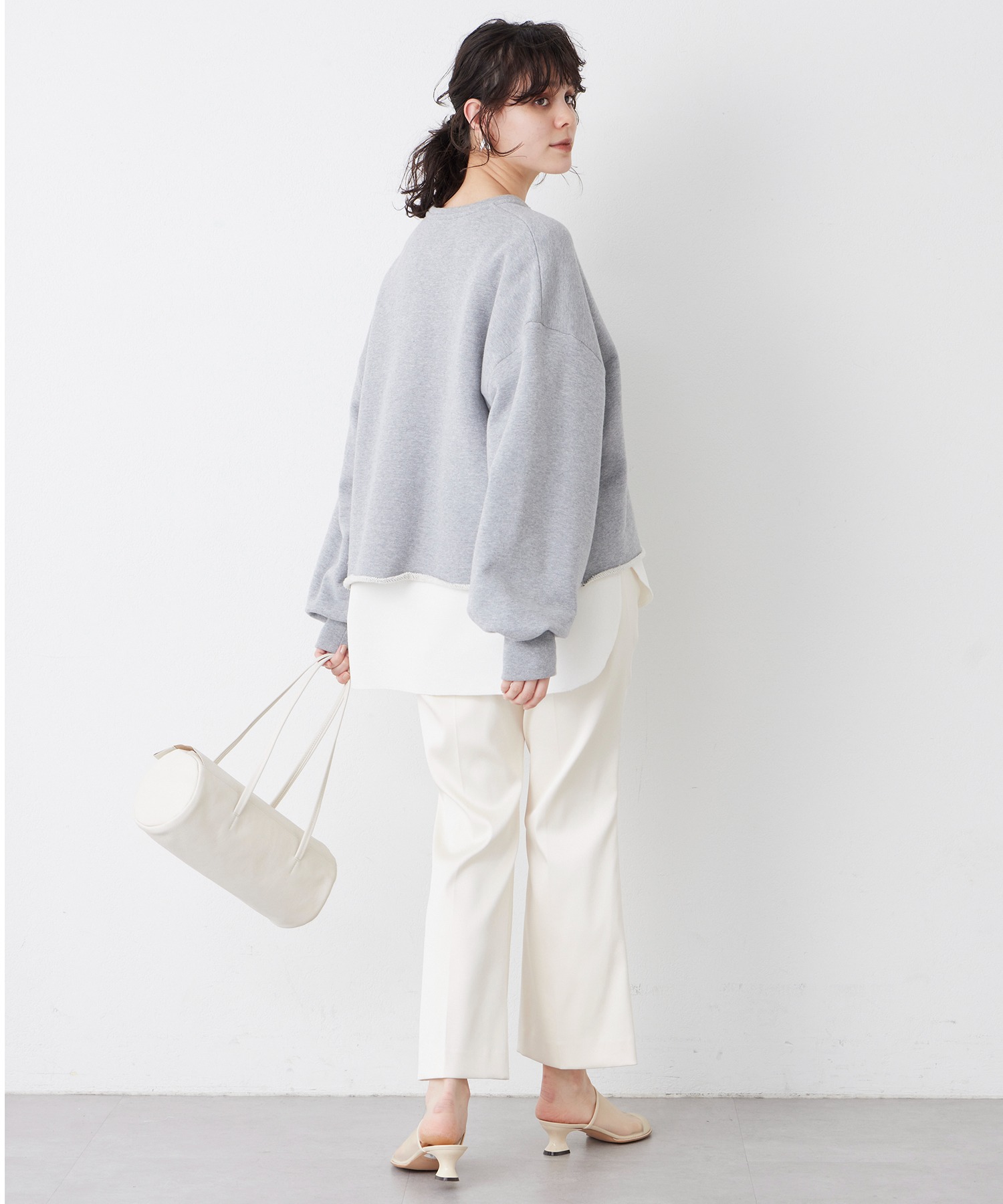 スウェットVネックプルオーバー２