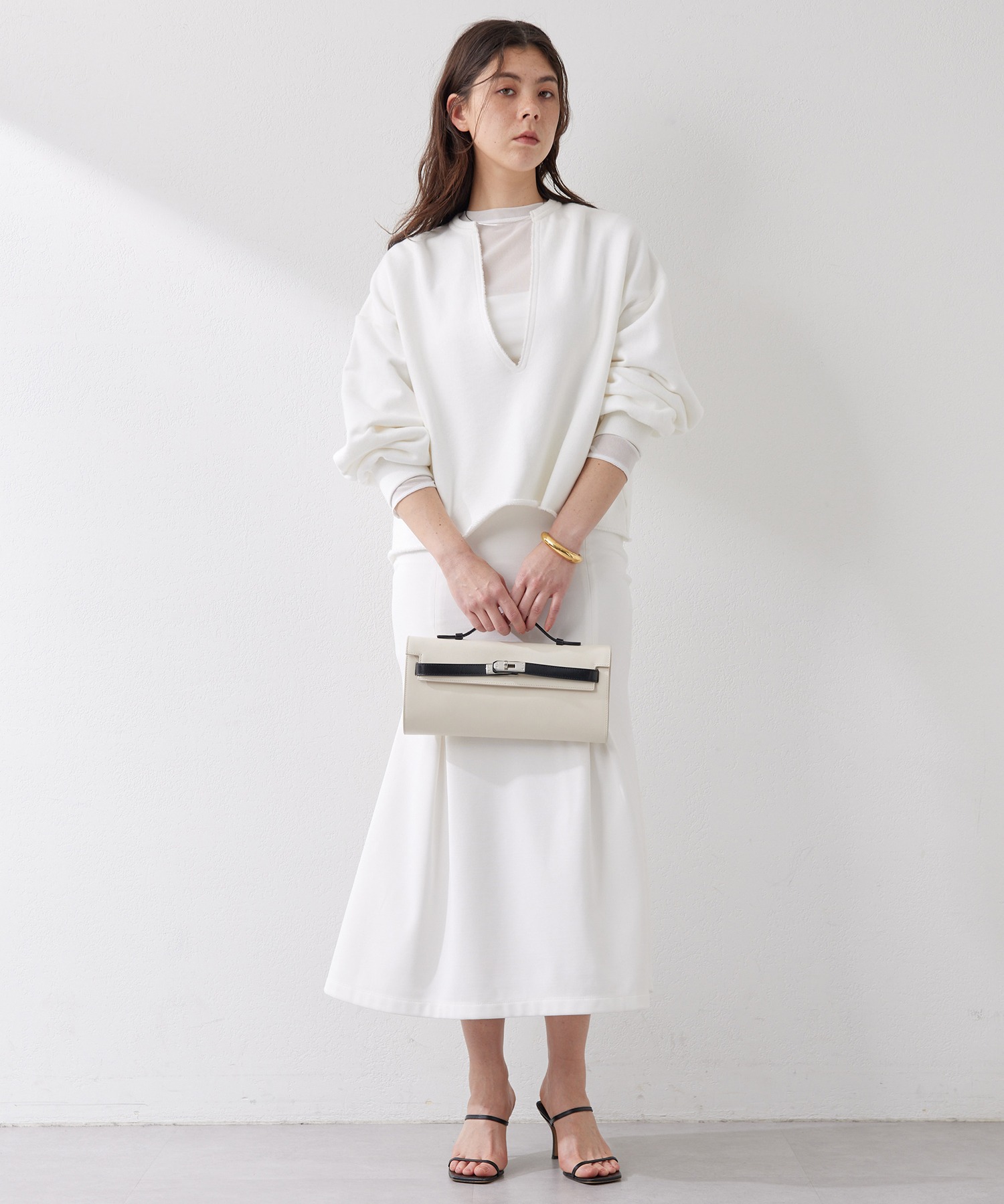 スウェットVネックプルオーバー２