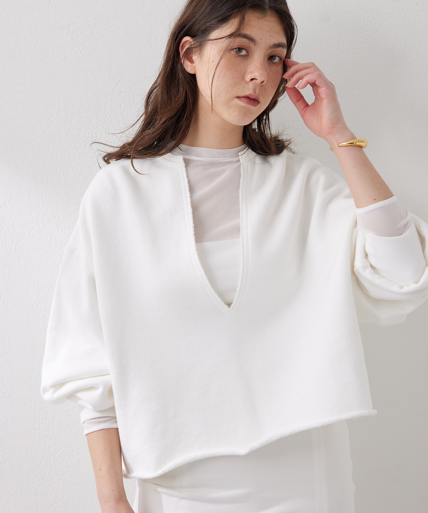 スウェットVネックプルオーバー２