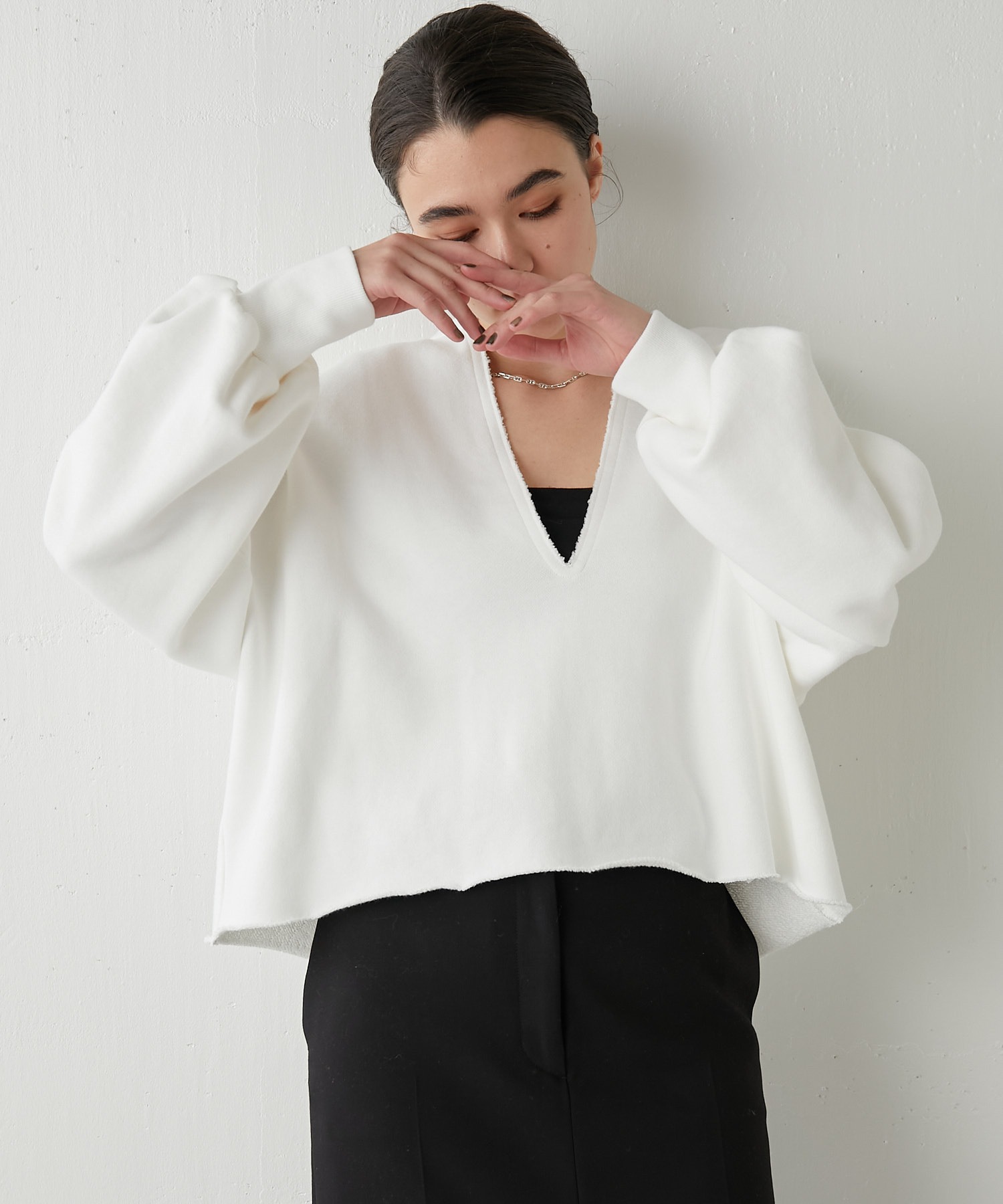 スウェットVネックプルオーバー２