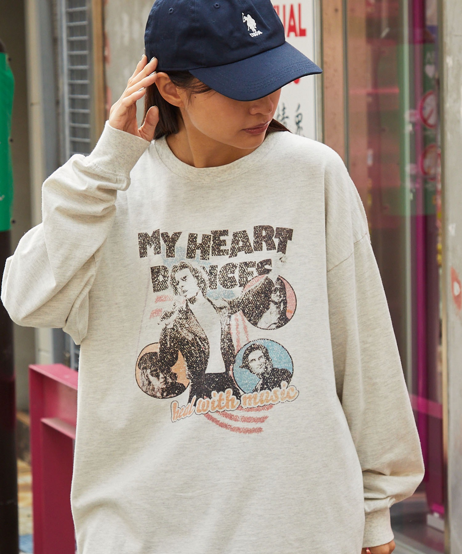 【新品タグ付き】ロックグラフィックTシャツ