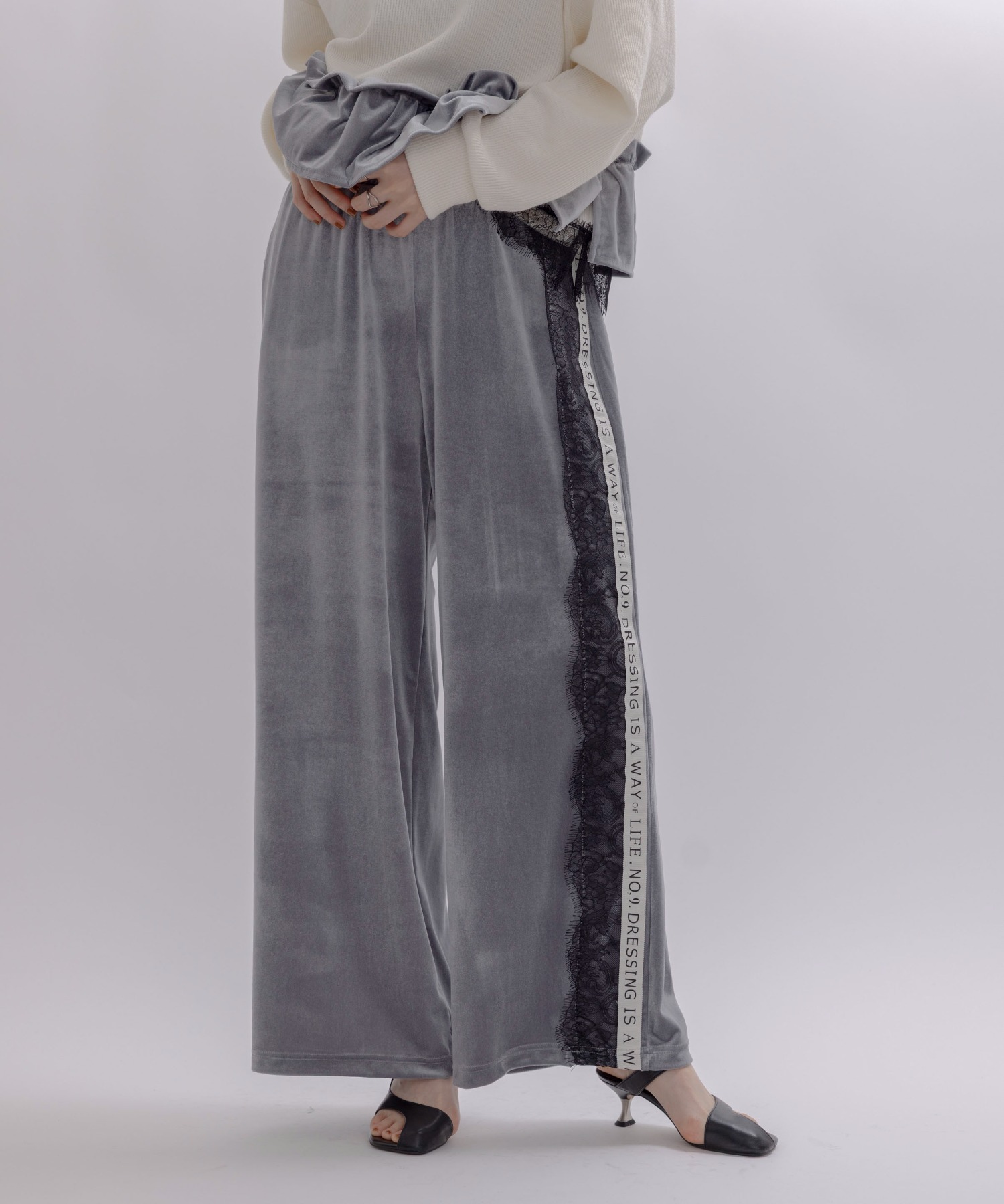 アシメサイドレースベロアパンツ Eimee Law│Eimee Law & LHELBIE 公式