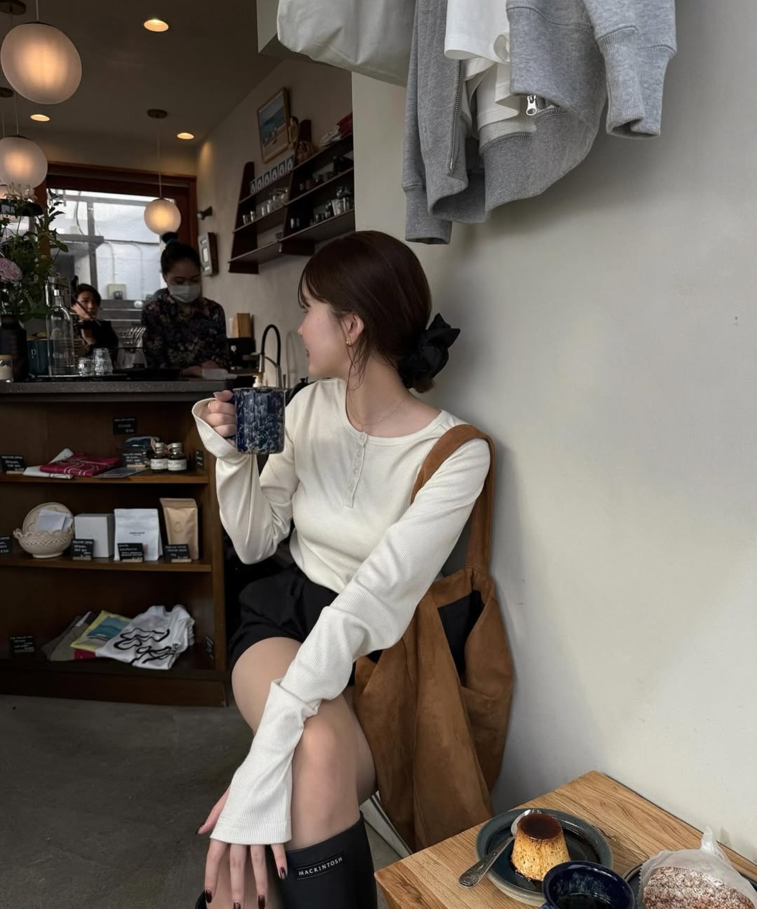 model：H165 着用サイズ：FREE