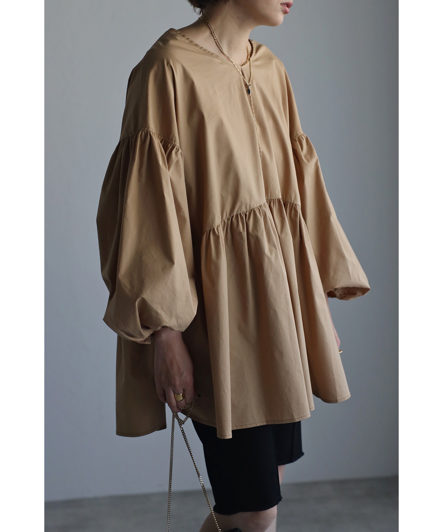 model：H158 着用サイズ：FREE