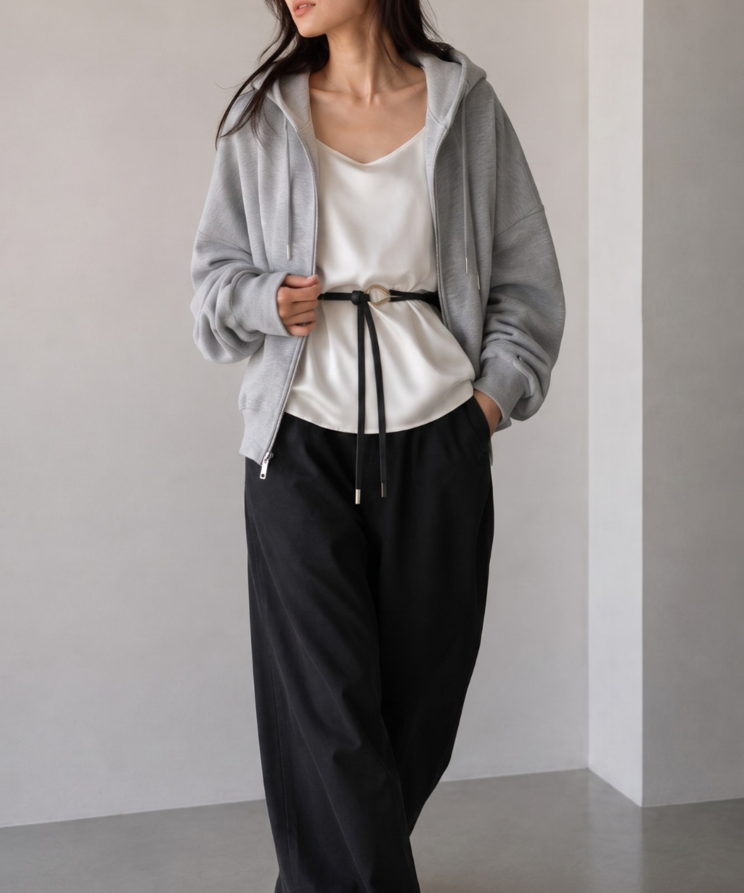gray ショート丈ver.
モデル身長：157cm