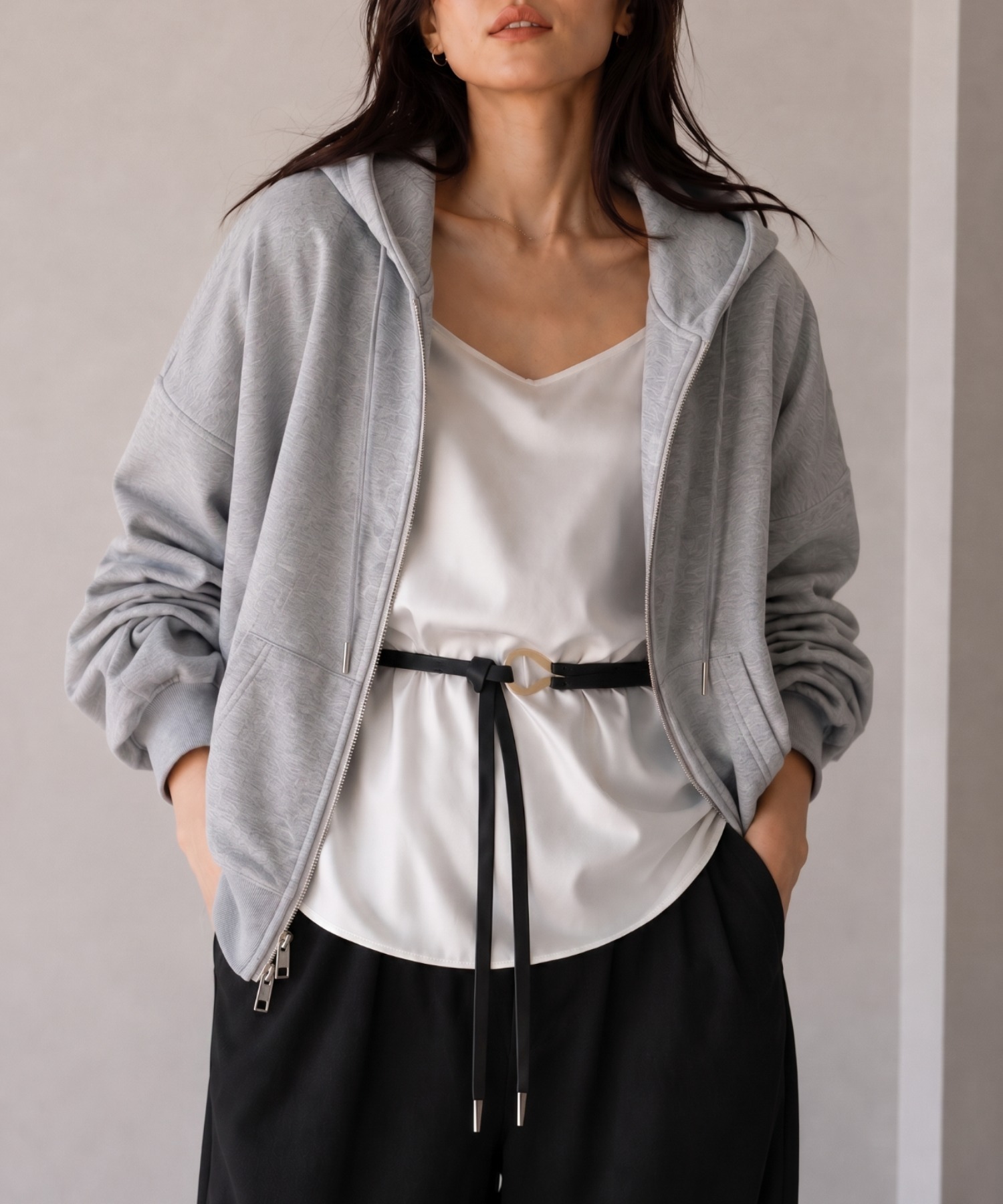 gray ショート丈ver.
モデル身長：157cm