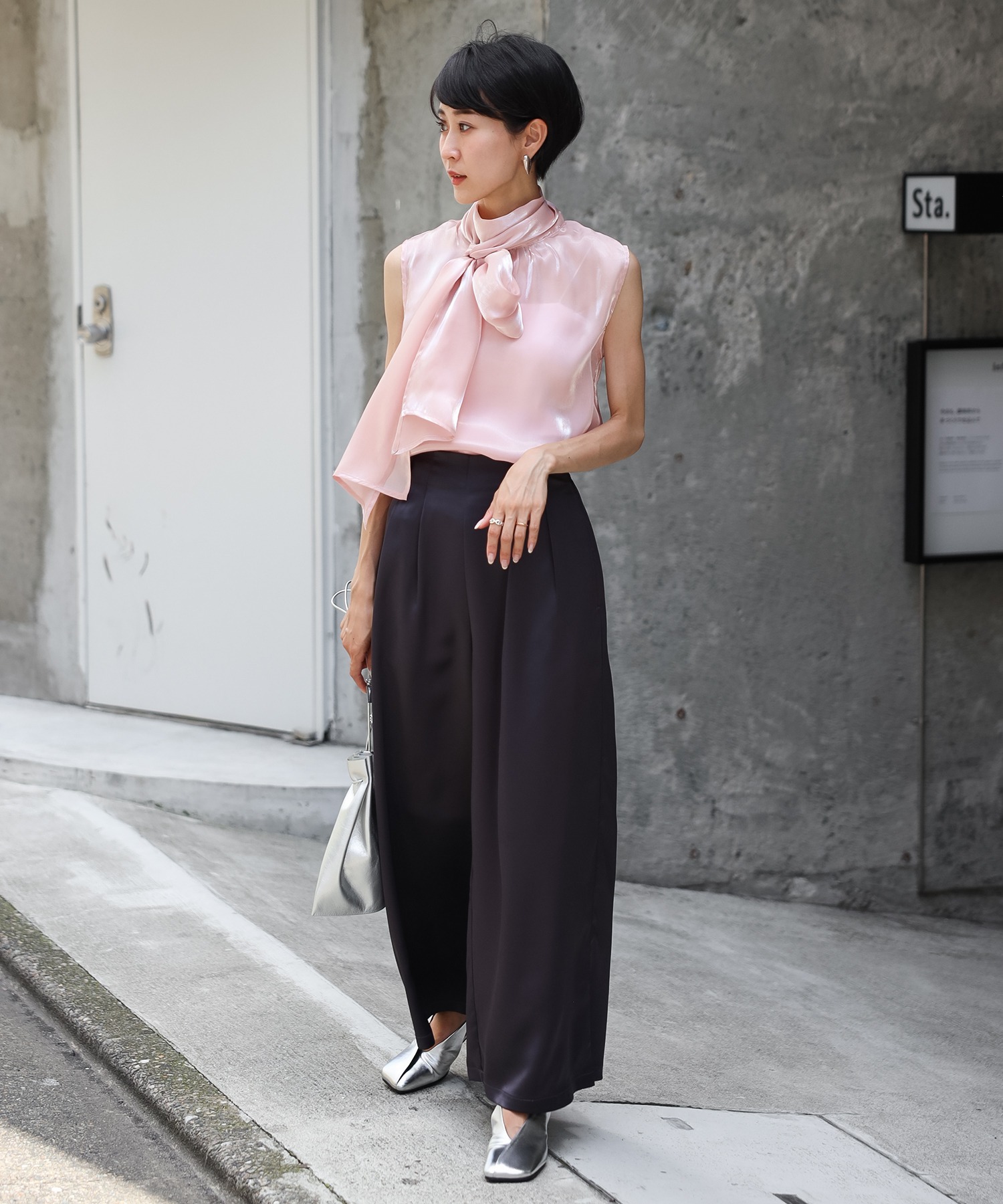 model：H157 着用サイズ：S