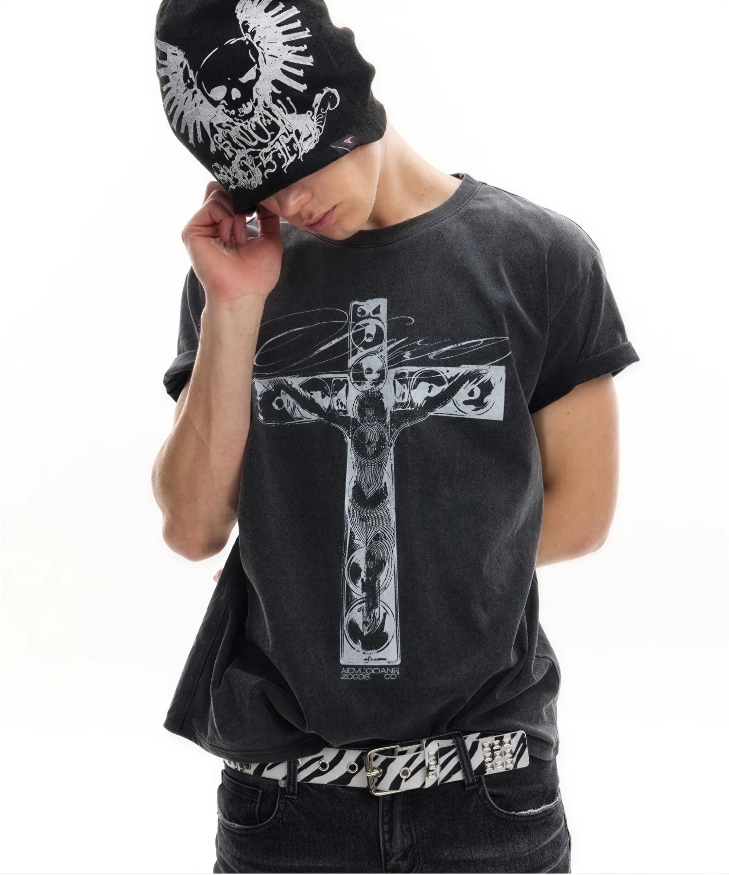 A'GEM/9 × .kom 『no E mosen/ノーエモセン』Rhythm Slave Cross Print