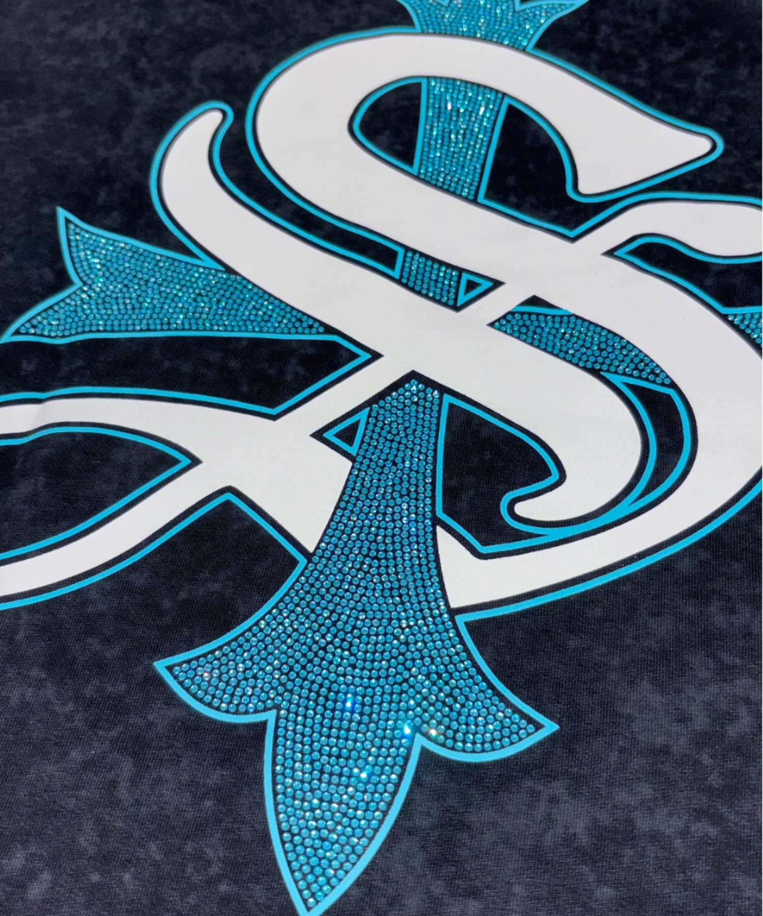 A'GEM/9 × .kom 限定『SUPPLIER/サプライヤー』Cross Tee/クロスロゴ