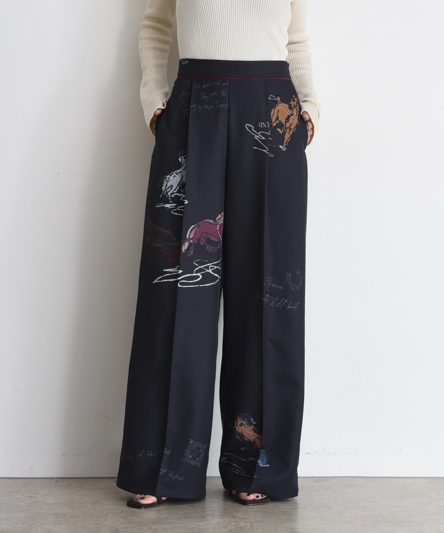 テキスト馬柄ptパイピングセンタープレスパンツ Eimee Law