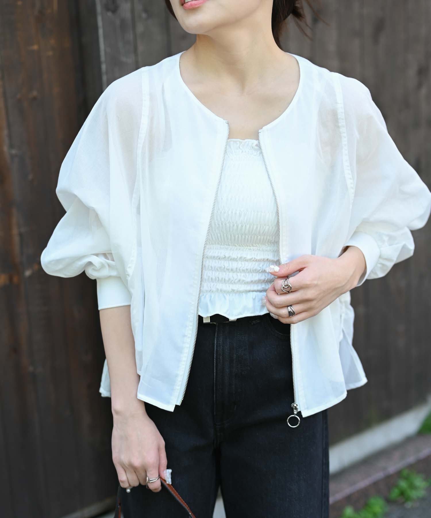 model：H157　着用サイズ:M