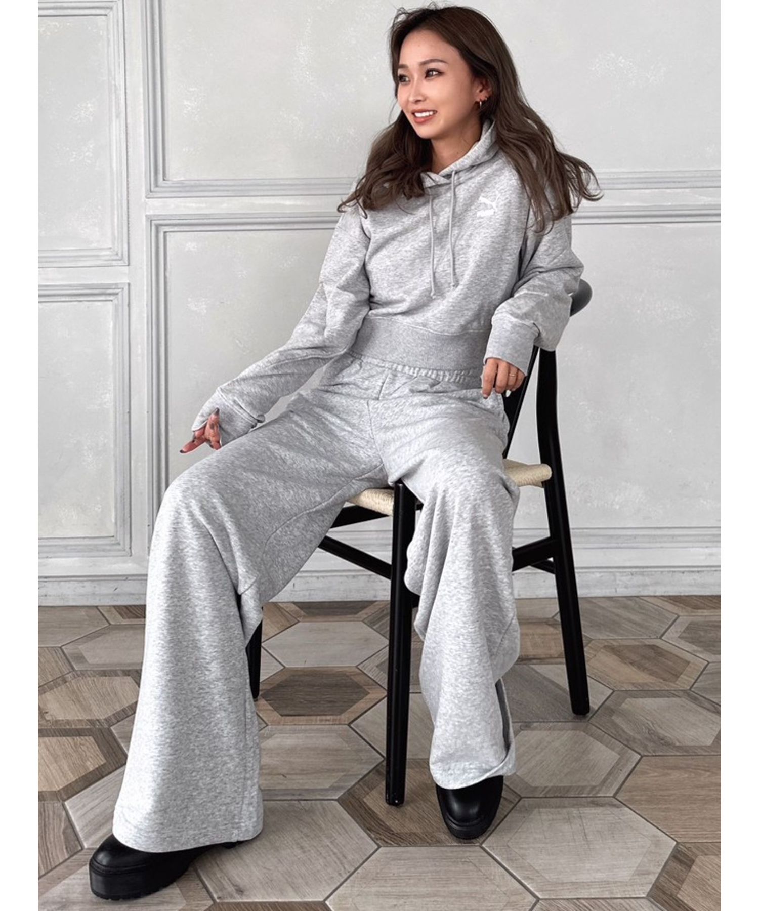 PUMA CLASSICSリラックススウェットパンツ