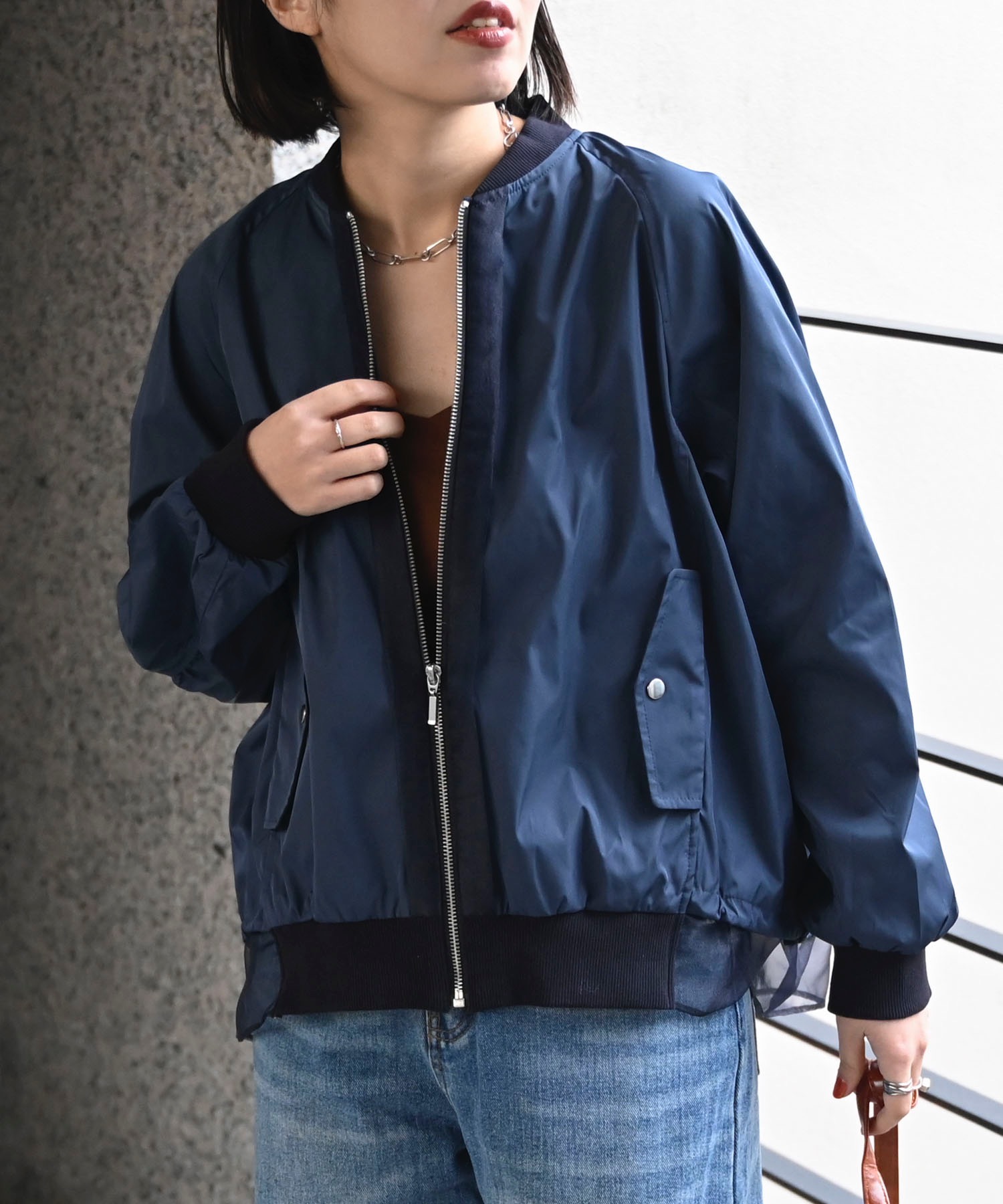 ネイビー