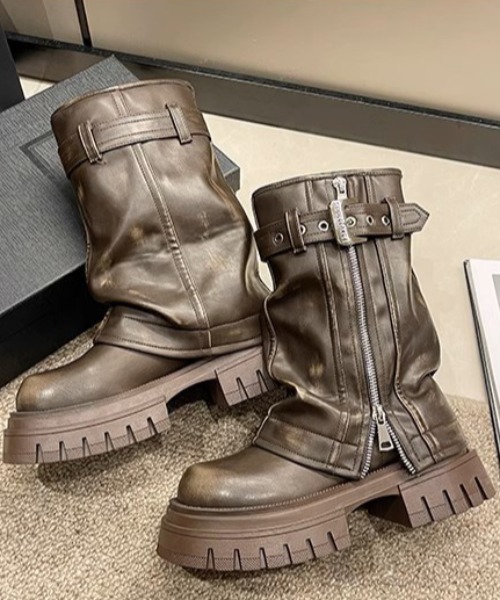 A'GEM/9 × .kom 『.KOM/ドットケーオーエム』 ジップブーツ .KOM│A