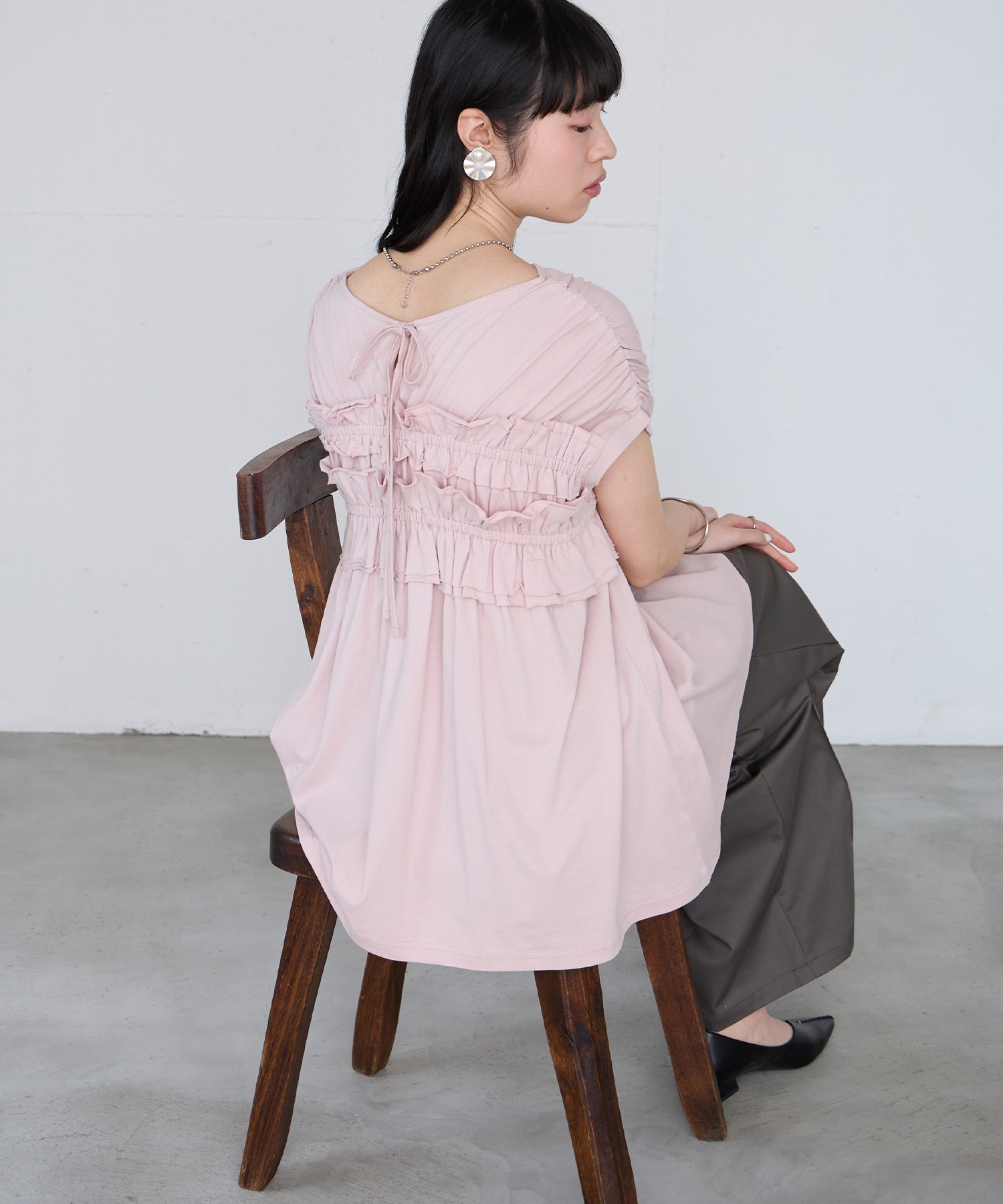 甲斐モノ子 forksy.】＜エブリデイシリーズ＞前後2way シャーリング カットフリル