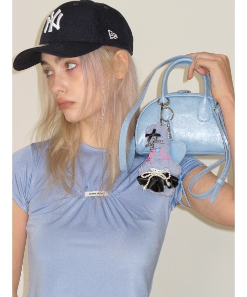 ☆韓国の人気☆【GLOWNY】☆CHARM SCRUNCHI.E☆関税込☆ A'GEM/9 × .kom 『CRANK/クランク』 GLOSSY SHIRRING LOGO TOP