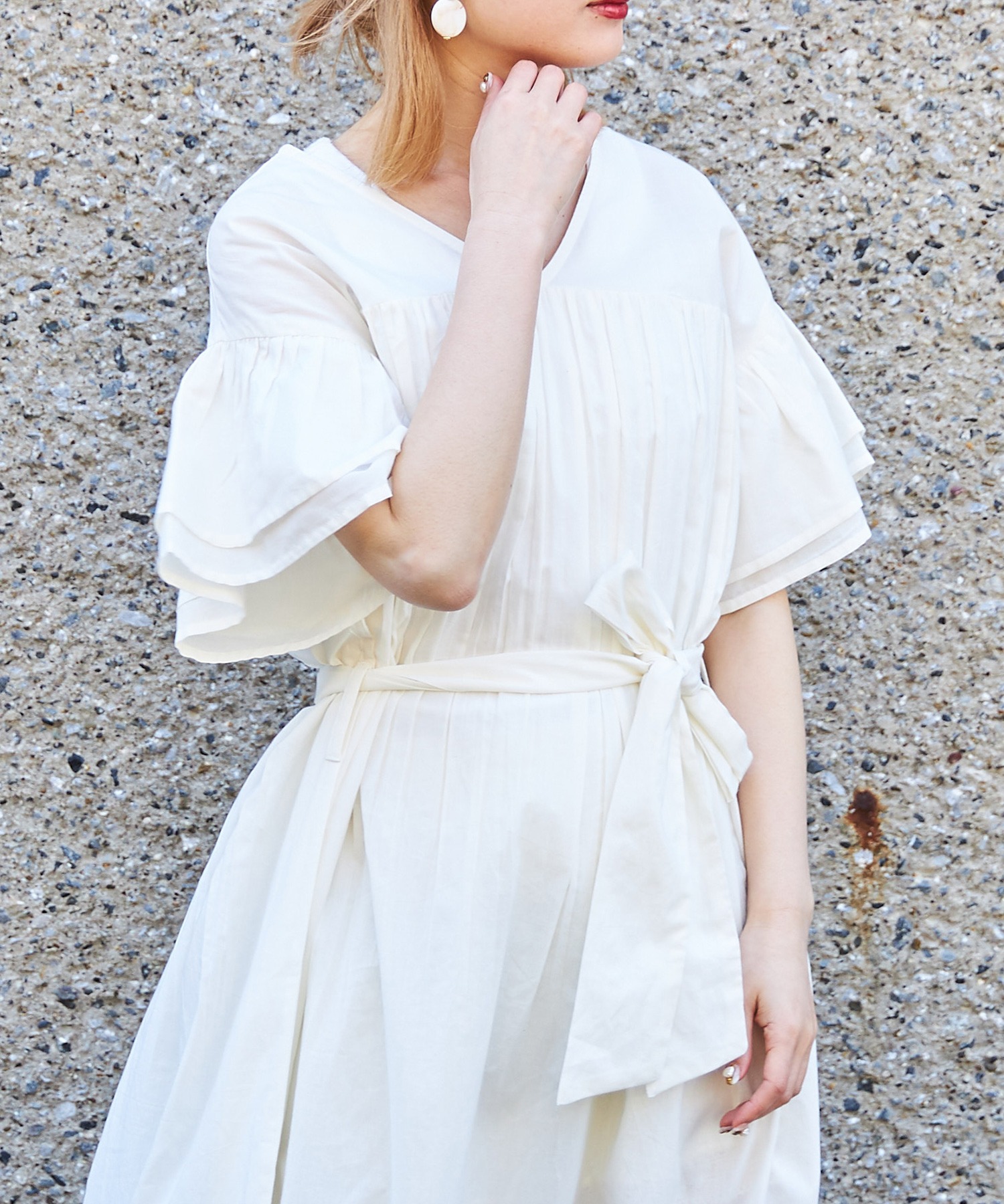 model：158cm / size：F / オフホワイト