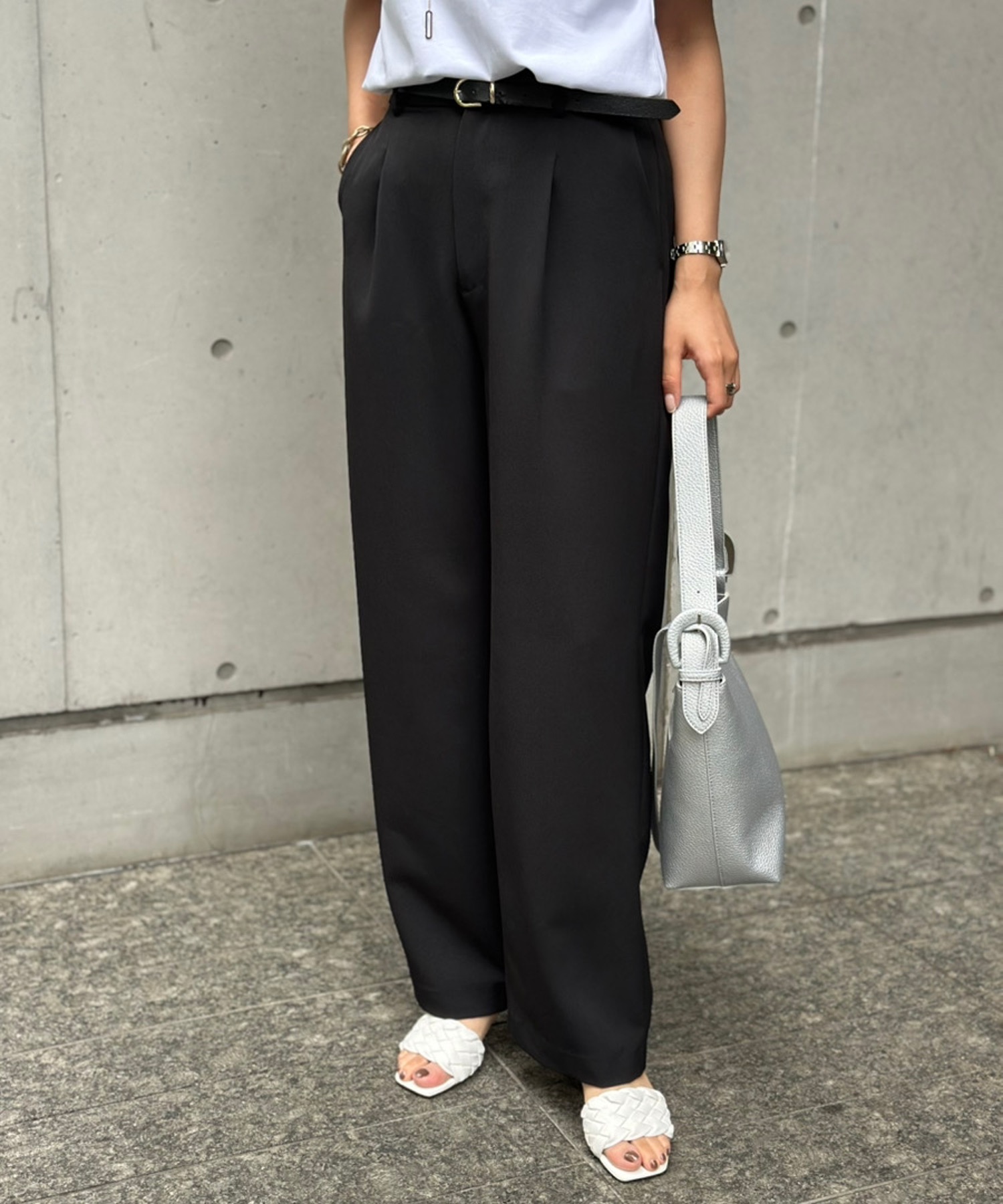 リネンライクタックワイドパンツ Emma Taylor│STYLEDOOR スタイルドア