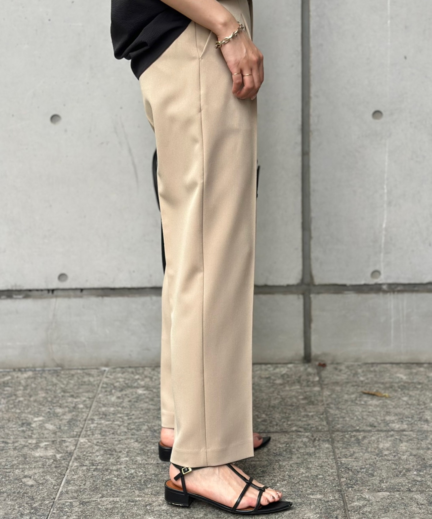 リネンライクタックワイドパンツ Emma Taylor│STYLEDOOR