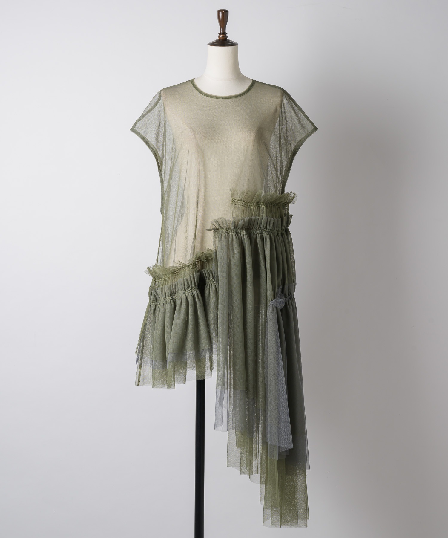 フレンチスリーブレイヤードギャザーチュールデザインtops