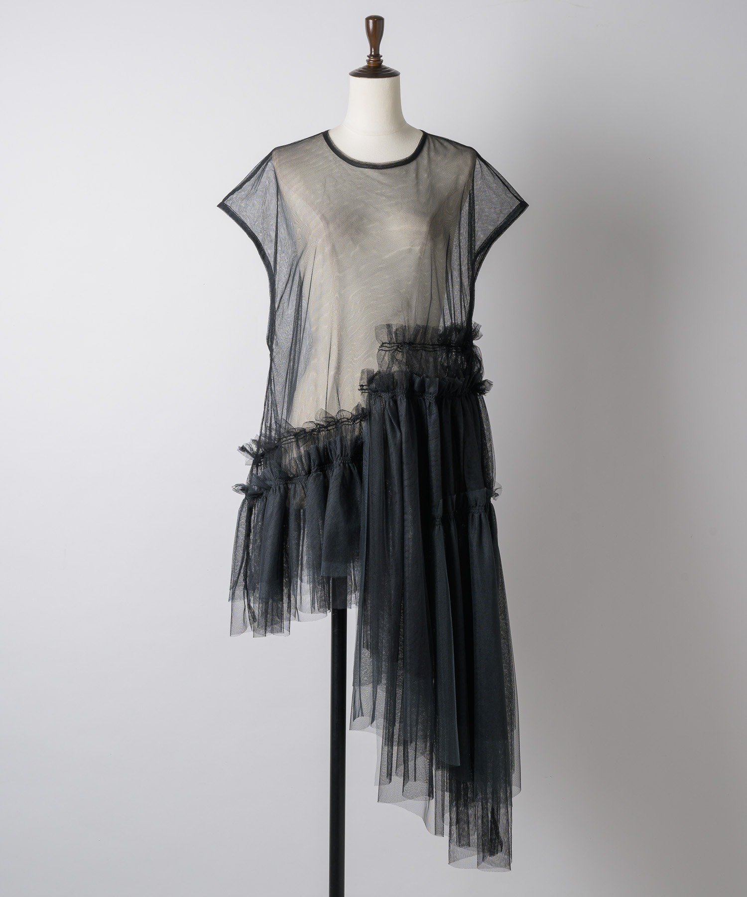 フレンチスリーブレイヤードギャザーチュールデザインtops